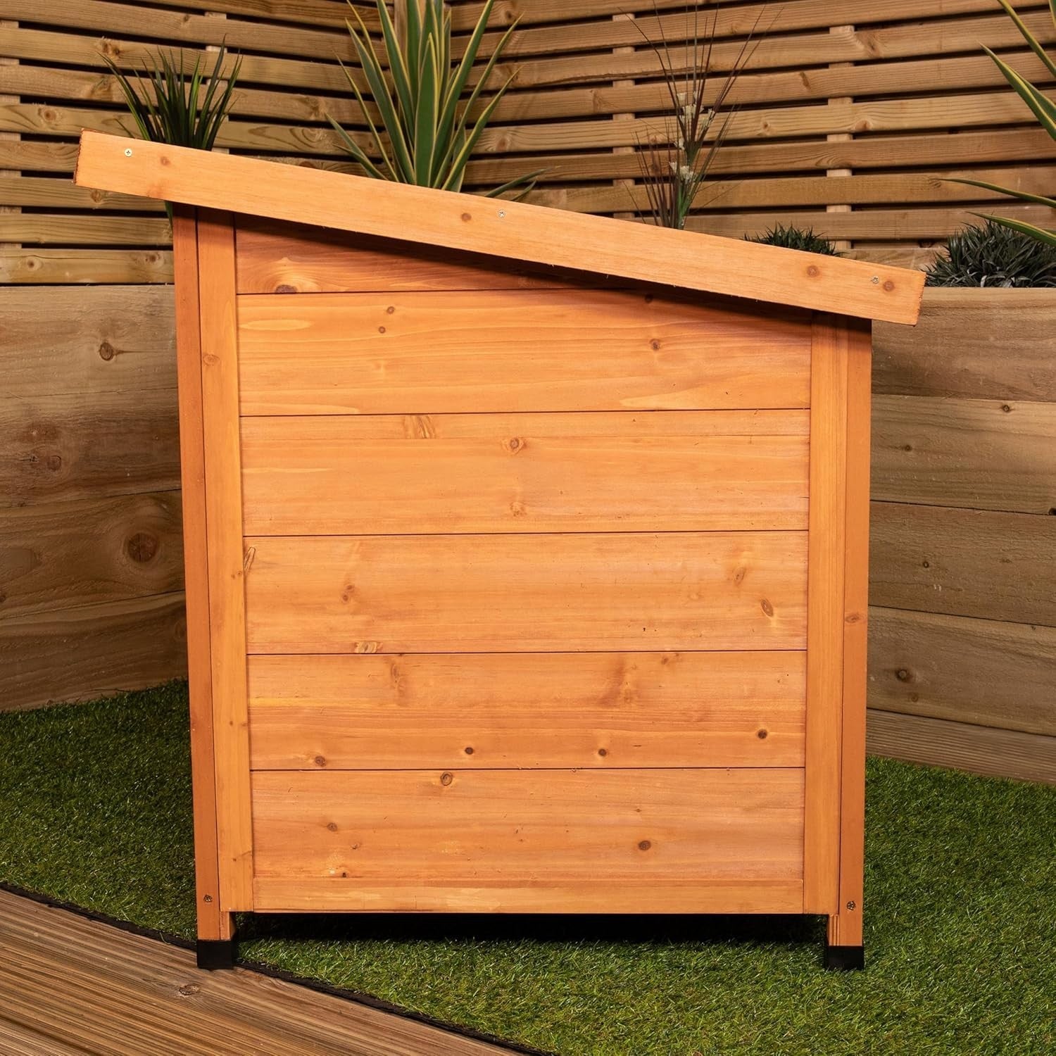 Large Wooden Outdoor Dog House Kennel with Window, Insulated PVC Door 82x116cm