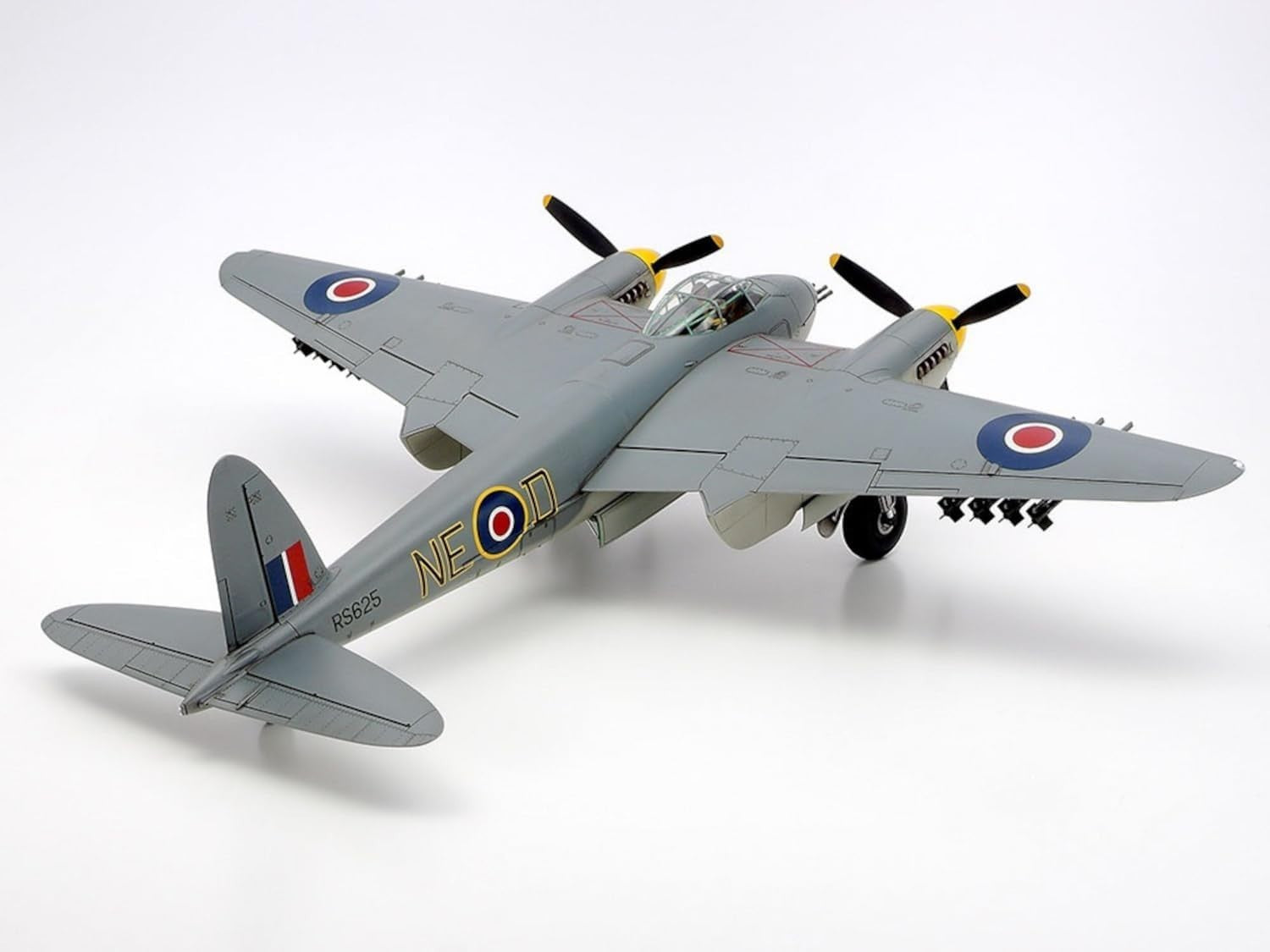 1:48 WW2 RAF Mosquito Mk VI Aircraft Plastic Model Kit Military Plane