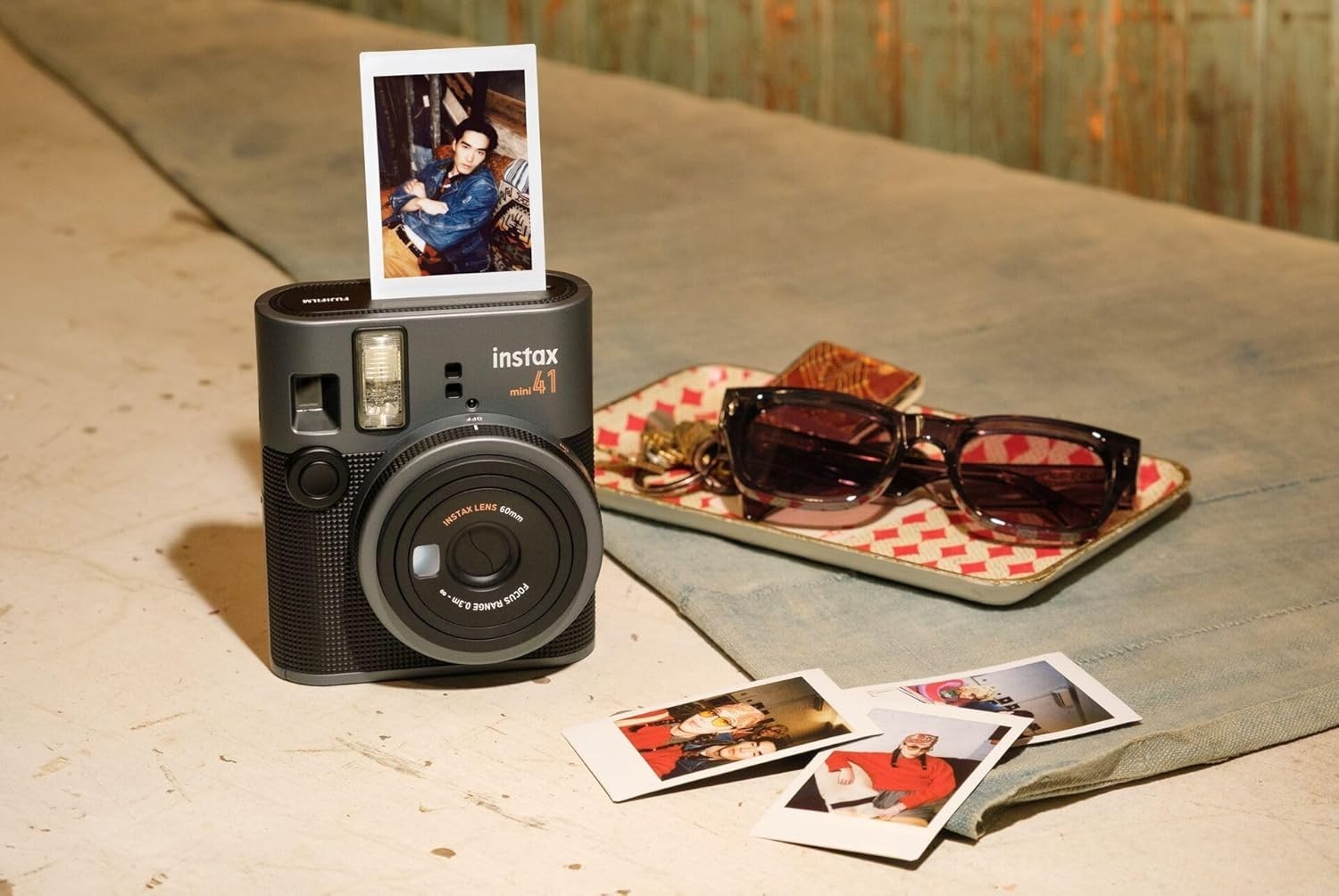 Mini Instant Camera Auto Exposure Selfie Mirror Retro Design Camera