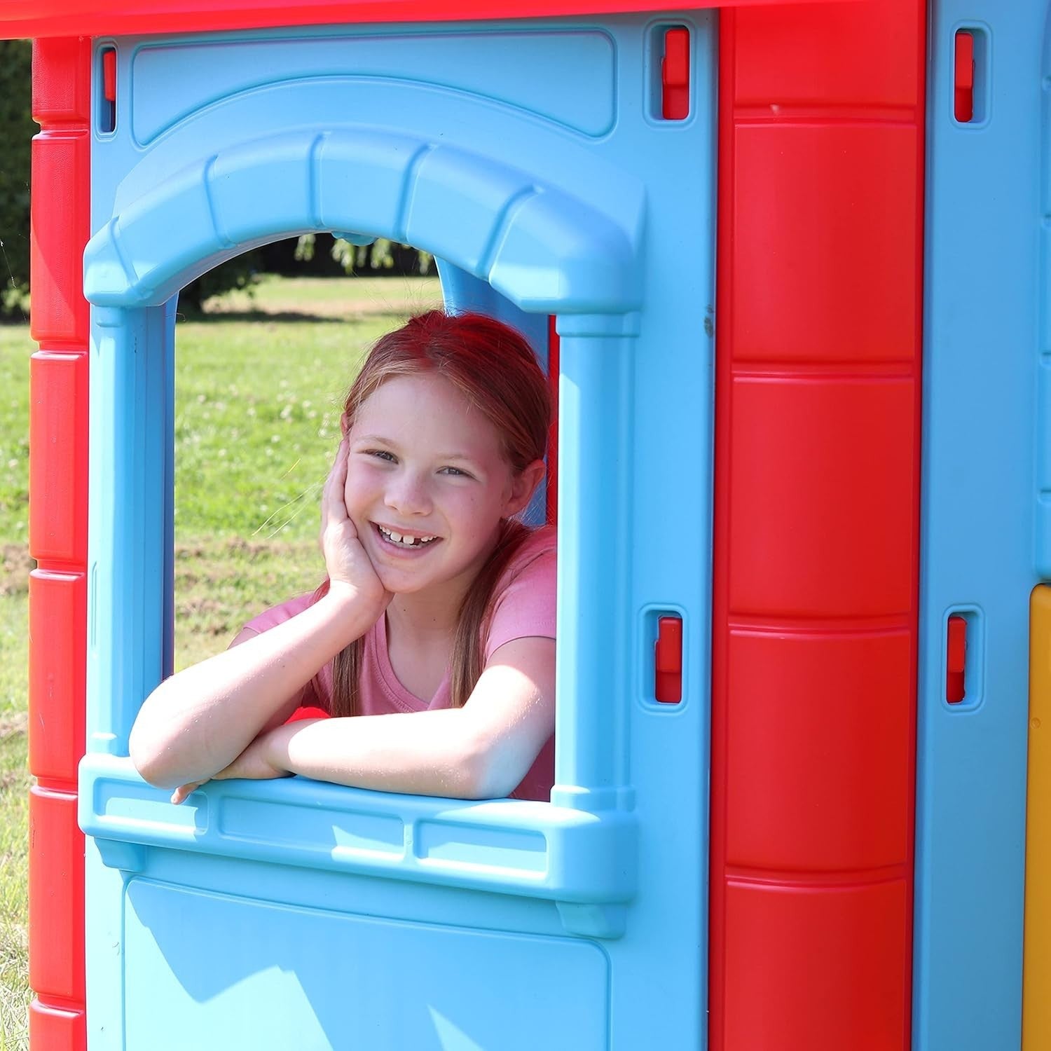 Kids Outdoor Playhouse with Slide Plastic Garden Wendy House