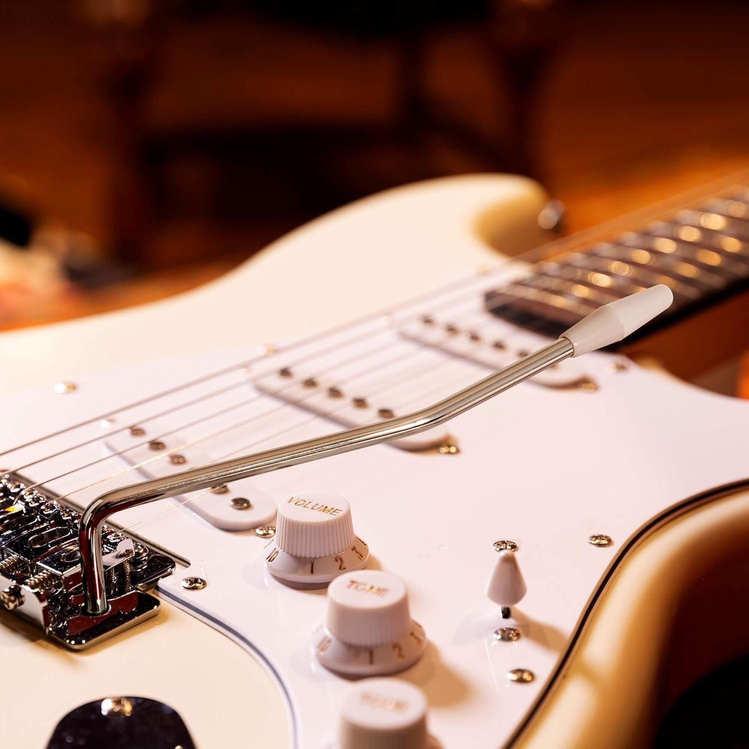 Beginner Electric Guitar Starter Kit 40W Amp 21-Fret S Style White