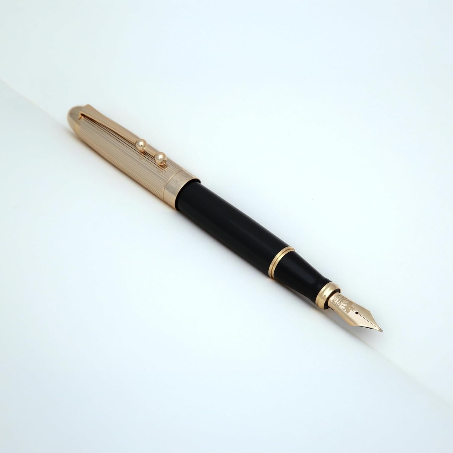Luxury I’Doré Gold Fountain Pen – Medium Nib, Ergonomic, Gift Box