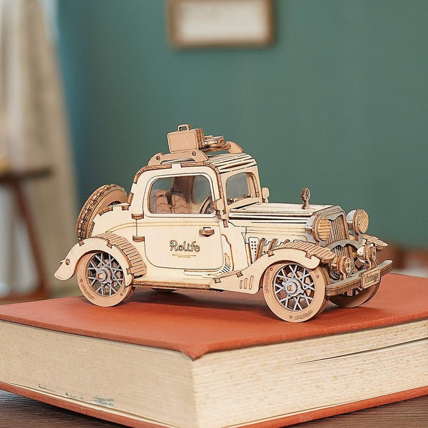 3D Wooden Vintage Car Puzzle Kit – DIY Model Craft Gift for Teens & Adults