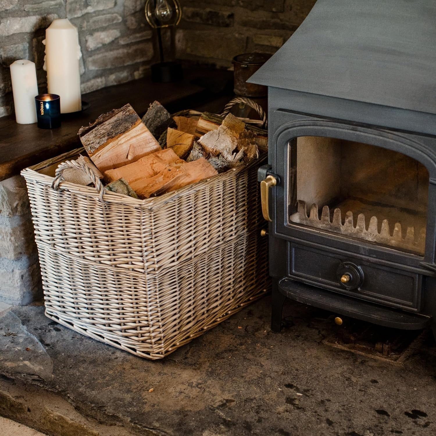 Large Wicker Storage Basket with Soft Lining & Wooden Handles – 68x46x42cm