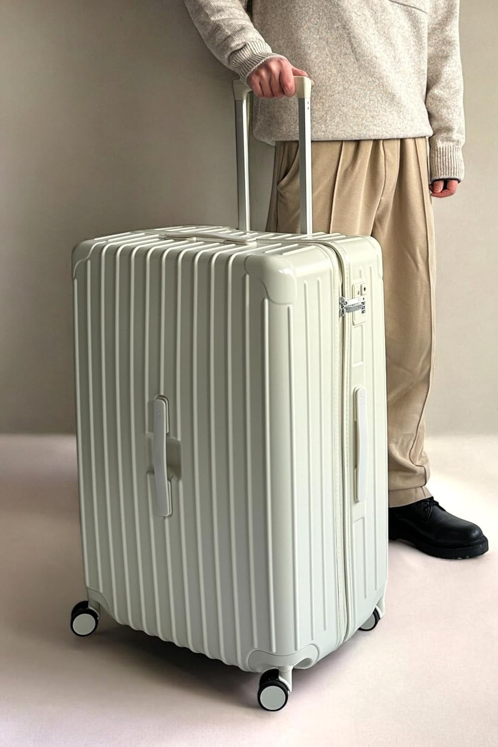 Extra Large Hard Shell Travel Suitcase TSA Lock 4 Wheel Spinner Cup Holder