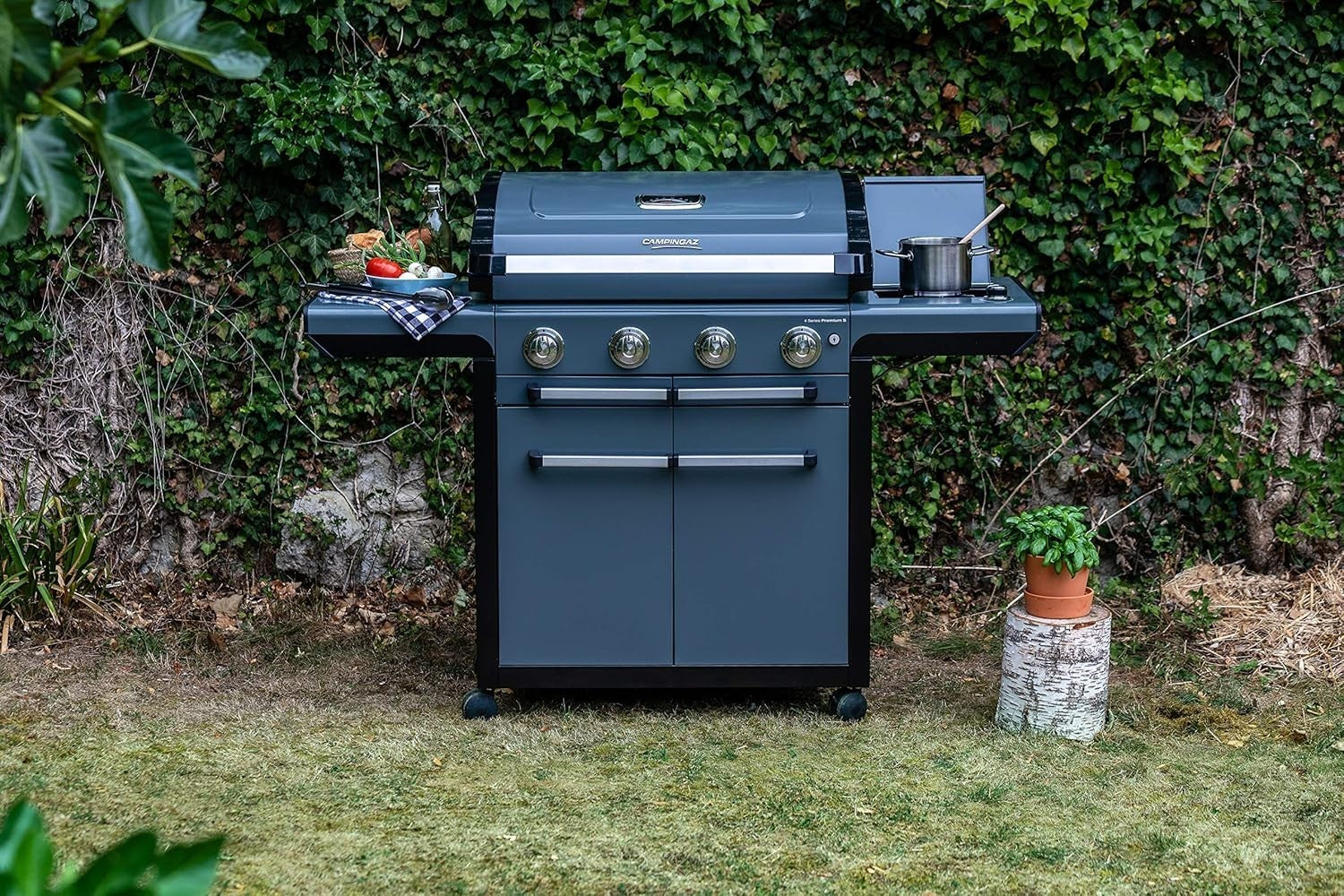 4 Burner Gas BBQ Grill with Side Burner Outdoor Kitchen Large Cooking Area