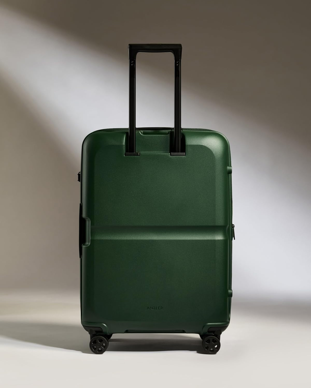Medium Hard Shell Suitcase Expandable 4 Spinner Wheels TSA Lock 68cm Green