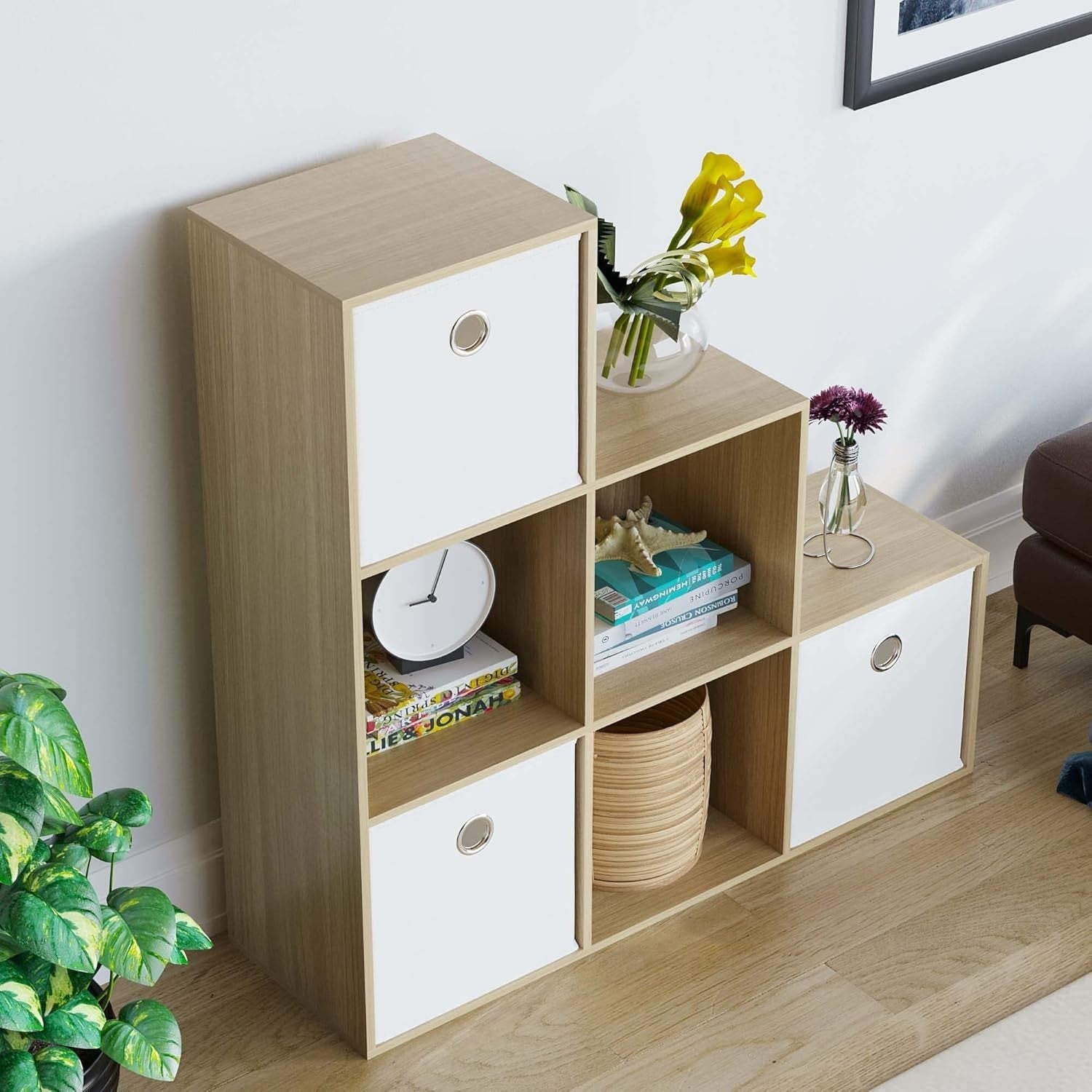 Oak 6 Cube Staircase Storage Shelf with 3 White Baskets – Modern Bookcase Unit