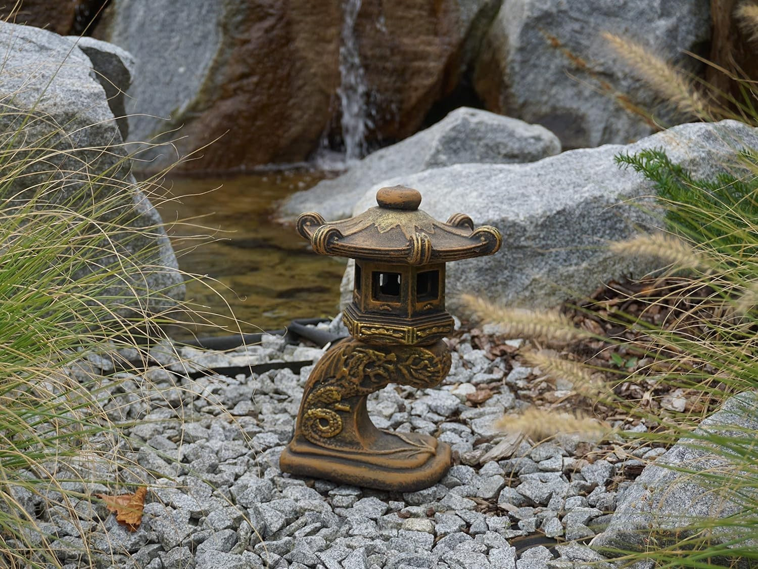 Tendril Japanese Stone Lantern 32 cm – White Frostproof Garden Decor