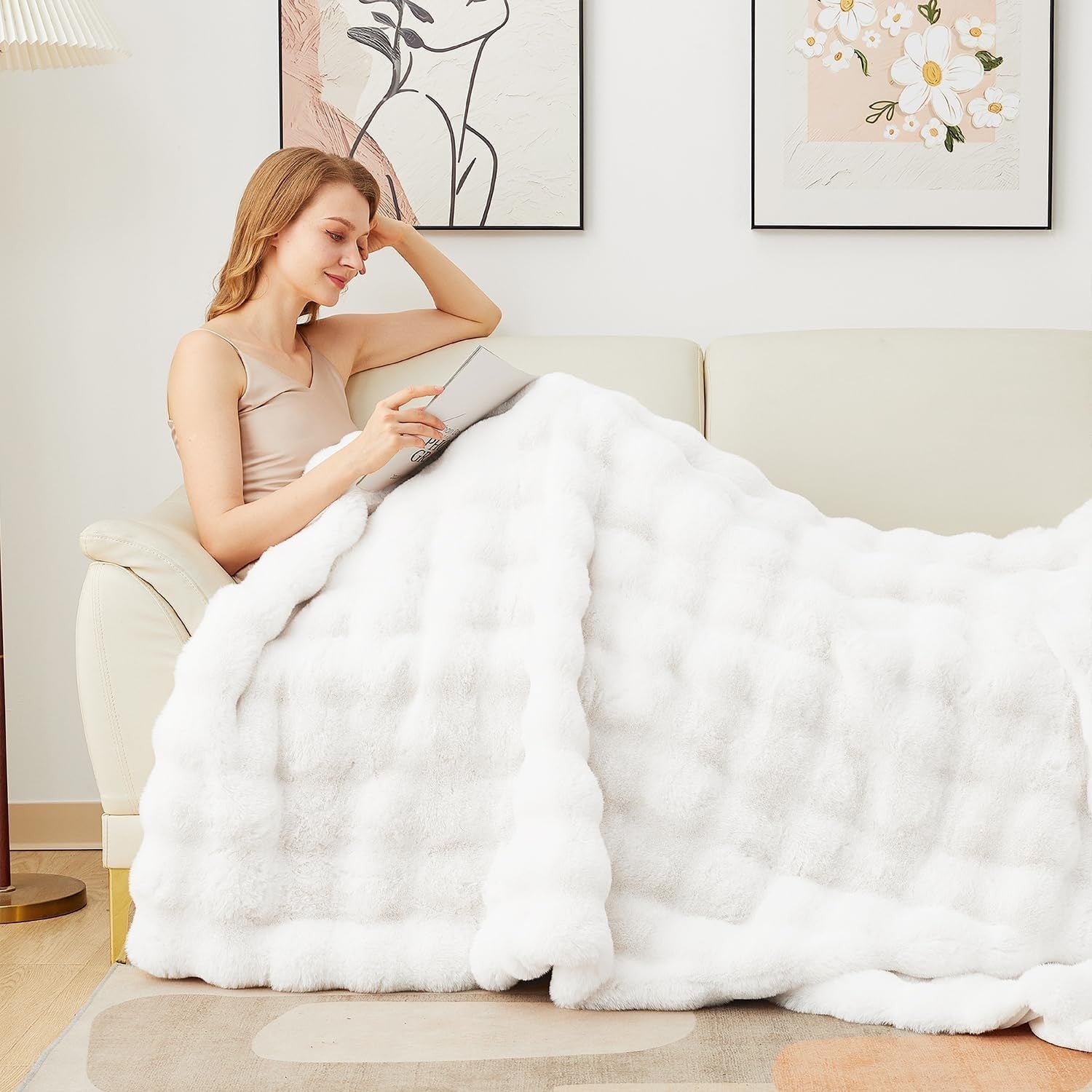 Luxury White Faux Fur Bubble Blanket Twin 152x203cm Ultra Soft Cozy
