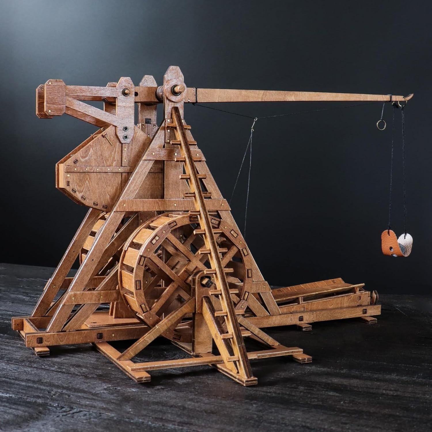 Medieval Wooden Trebuchet Model Kit – DIY Catapult for Adults & Teens (S)