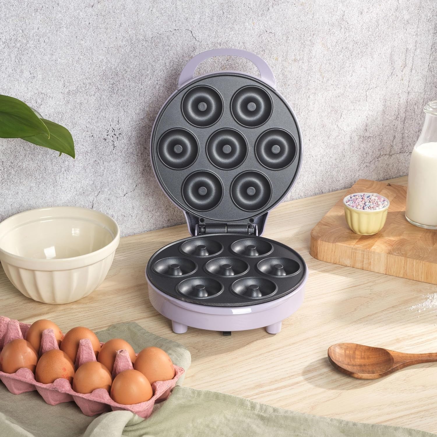 Mini 7-Donut Maker Non-Stick Breakfast Machine | 1000W Easy Clean