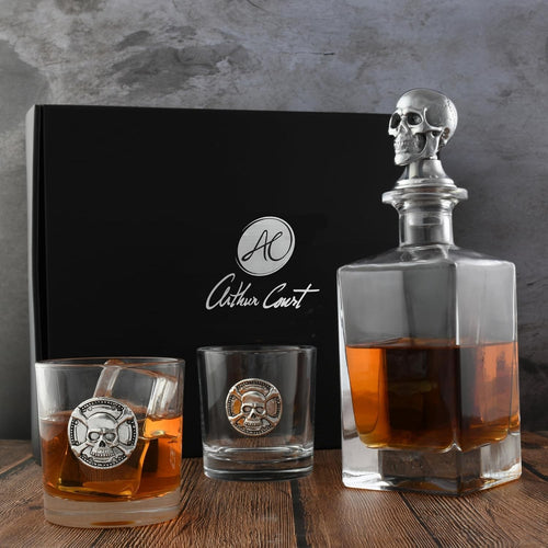 Luxury Skull Decanter Set 750ml with Skull Whiskey Glasses | Gothic Bar Gift