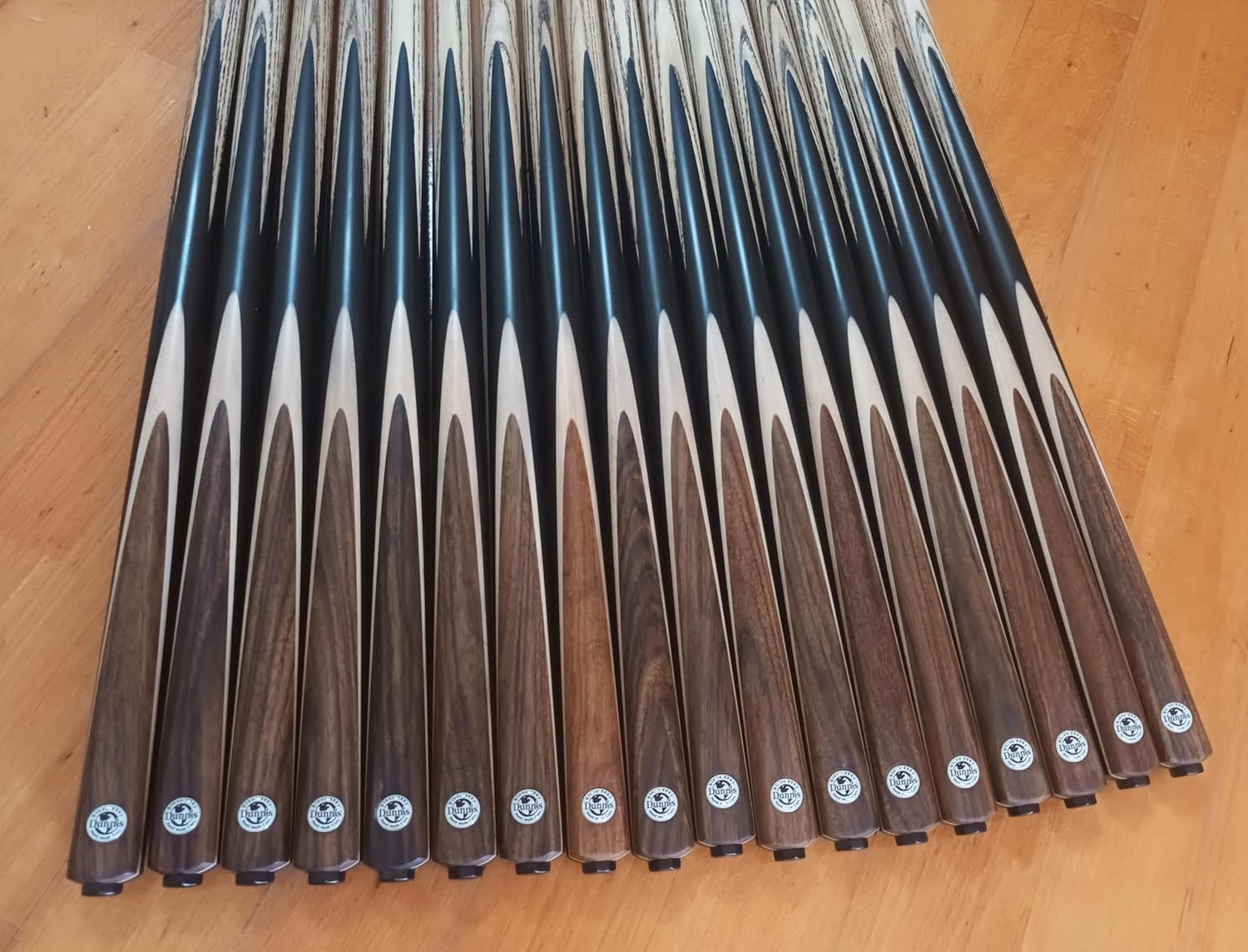 One Piece Ash Snooker Cue 58in 9.5mm Tip Extensions Case Set