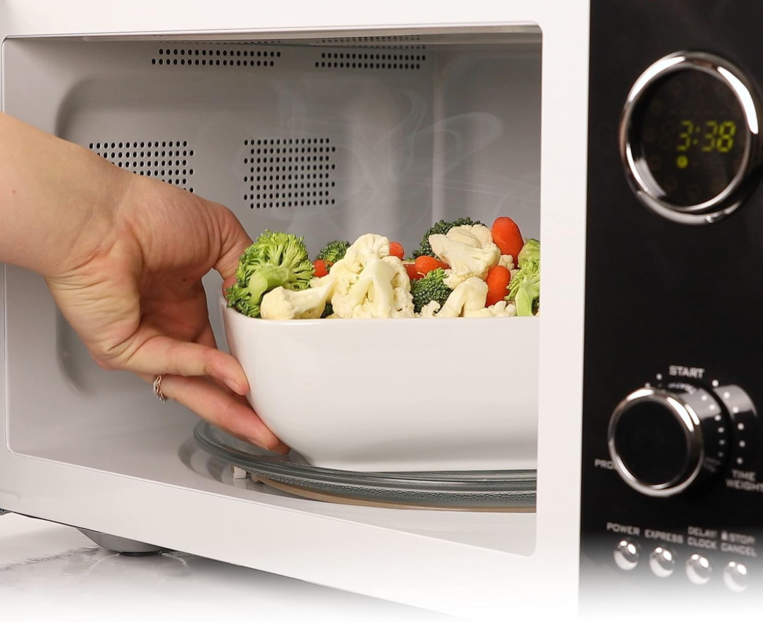 Nostalgia 0.9 Cu Ft 800W Retro Microwave 5 Power Levels 12 Cooking Jet Black