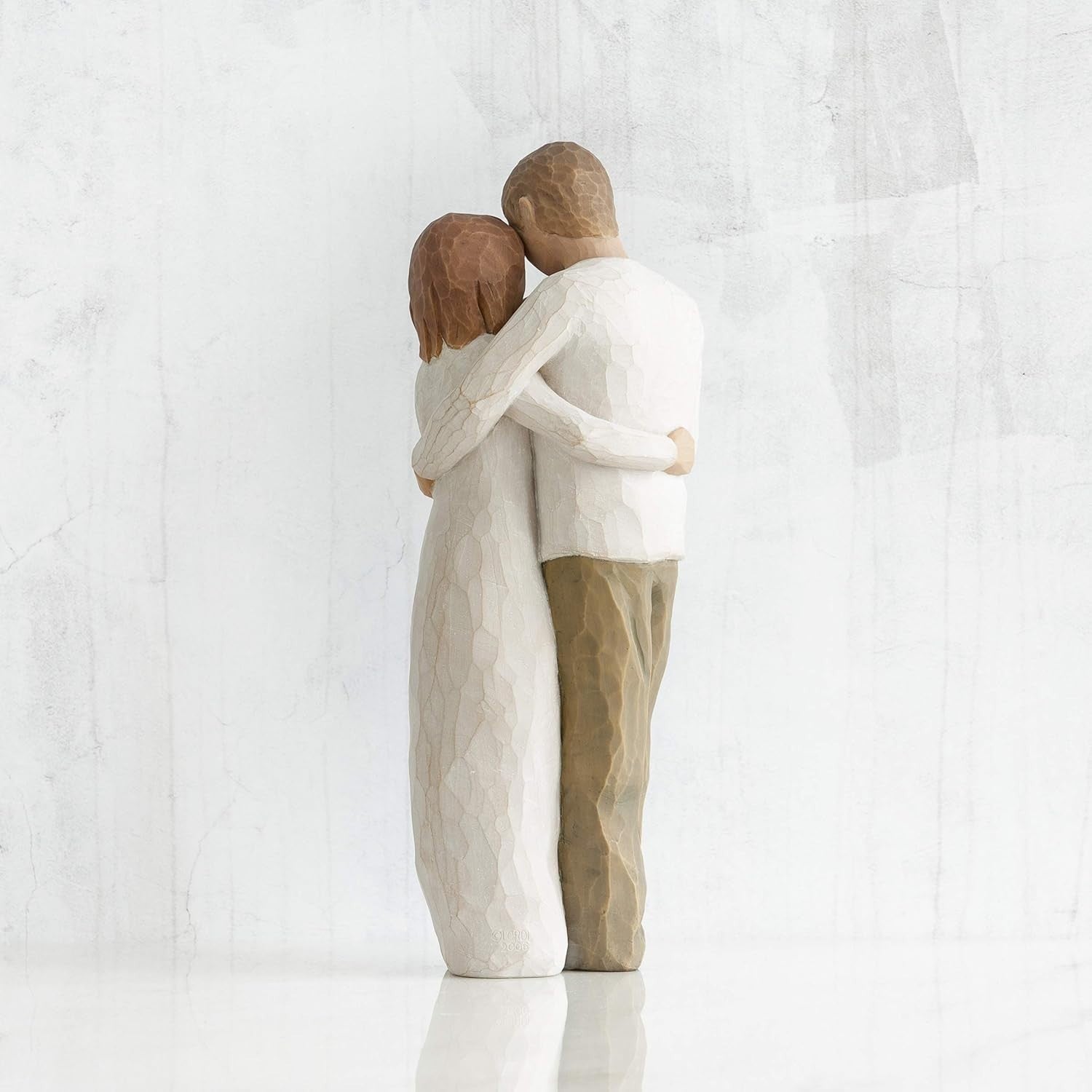Family Figurine Resin Sculpture 22cm New Parents Gift Home Decor Ornament