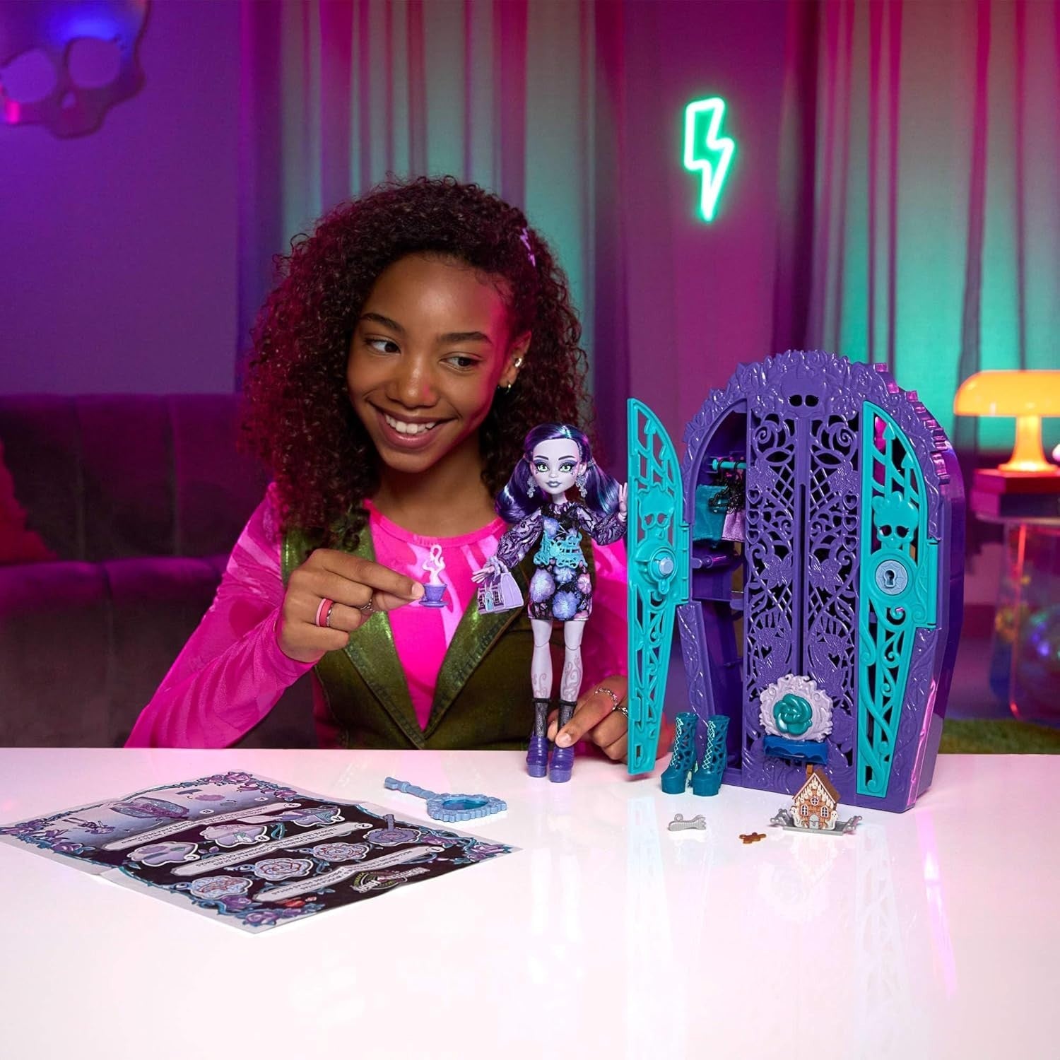 Mystery Reveal Fashion Doll Closet Set 19+ Surprises Tea Party