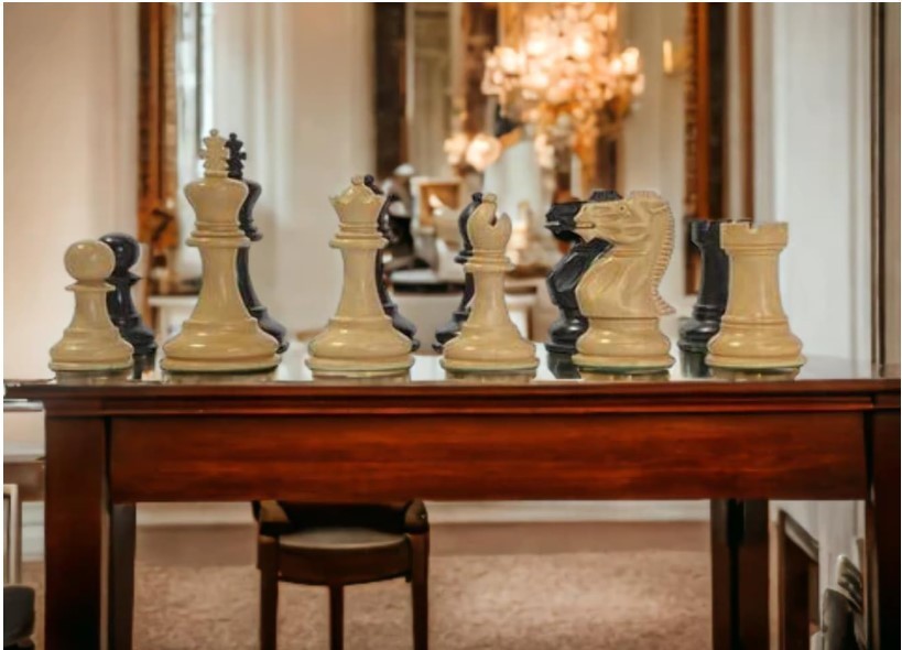 Luxury Mahogany Chess Set with Weighted Pieces & Wooden Storage Box