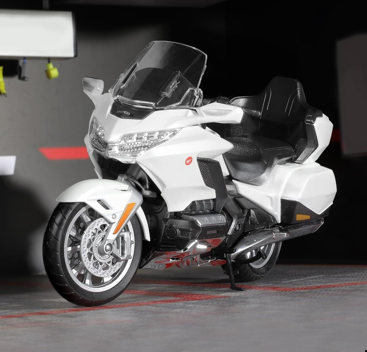 1:12 Diecast Motorcycle Model Toy - Realistic Design - Gift for Adults & Kids