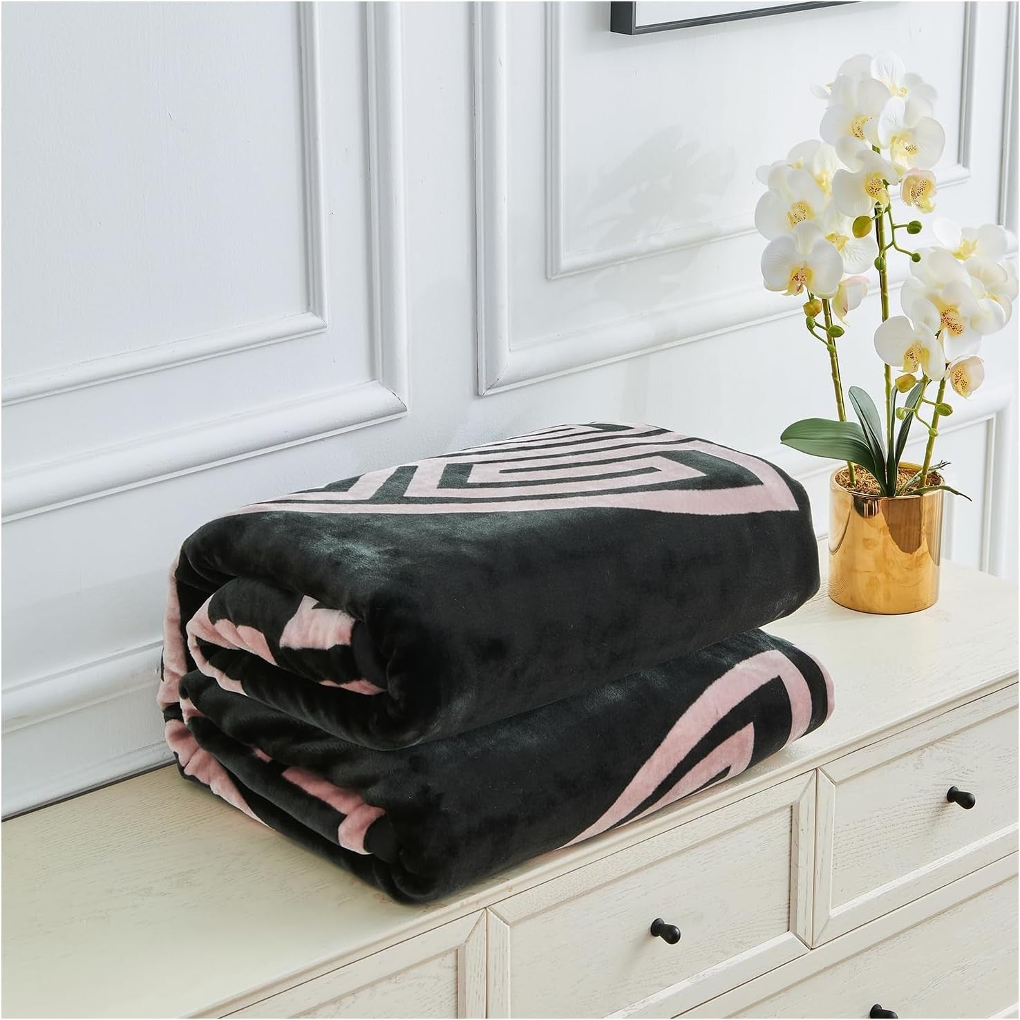 Greek Key 7kg Heavy Warm Sherpa Fleece Blanket 200x240cm King