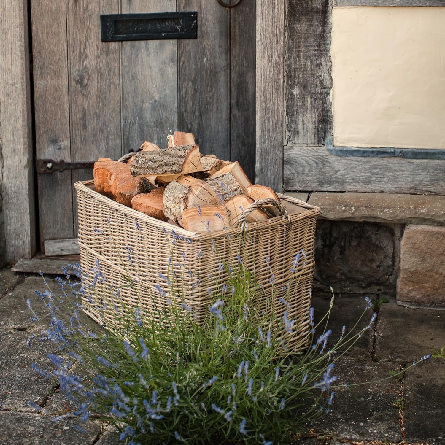 Large Wicker Storage Basket with Soft Lining & Wooden Handles – 68x46x42cm