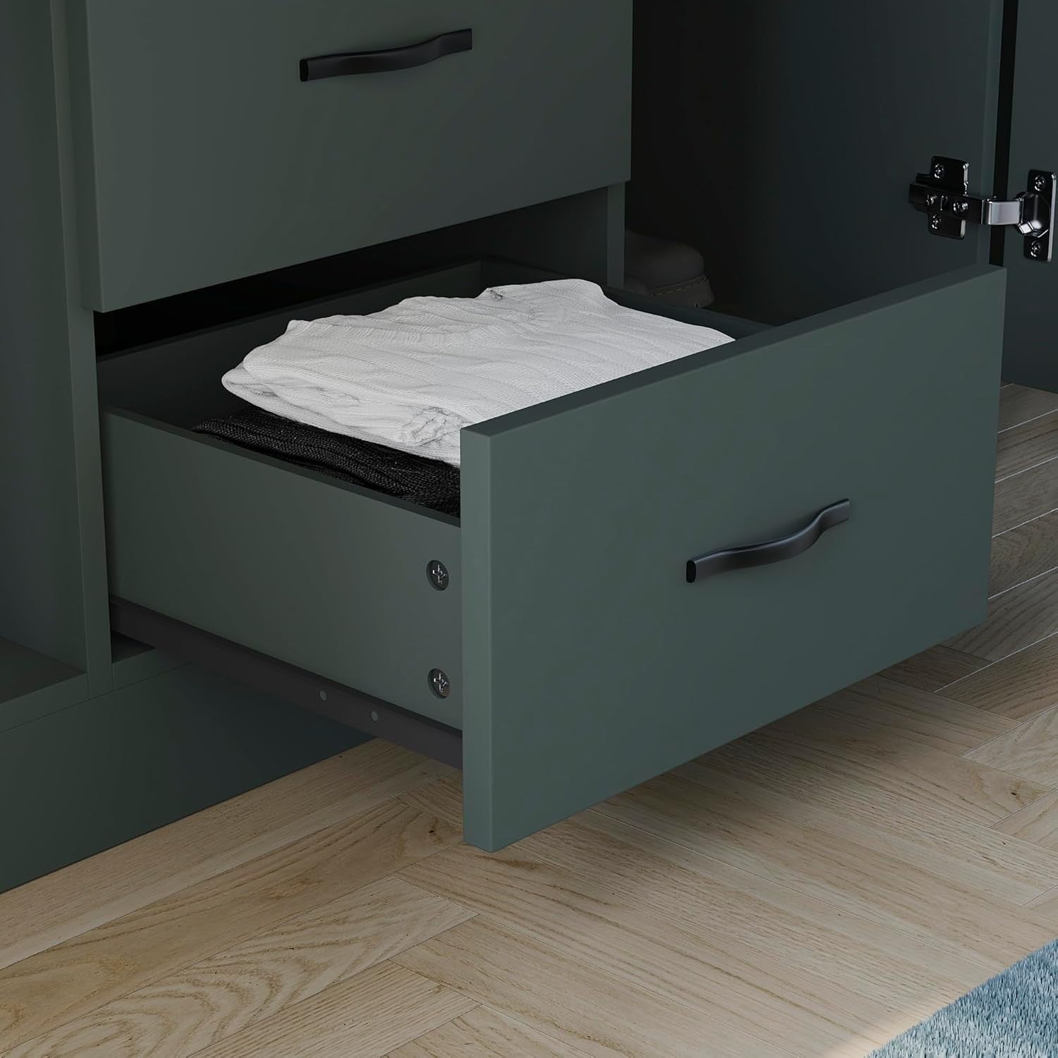 3 Door Mirrored Wardrobe with Hanging Rail & Adjustable Shelf Storage