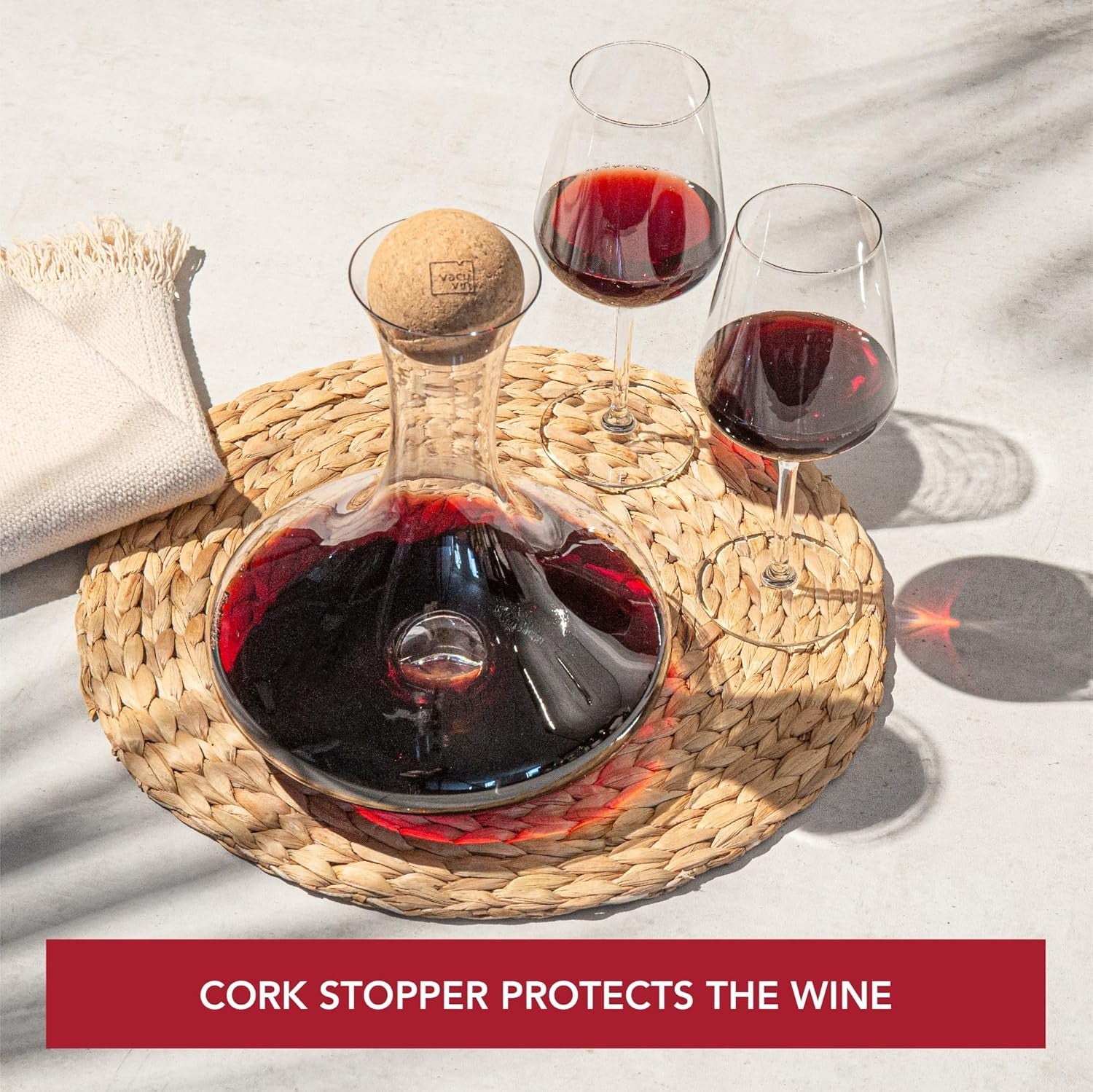 Crystal Wine Decanter with Cork Stopper Elegant Aerating Glass Carafe 1L