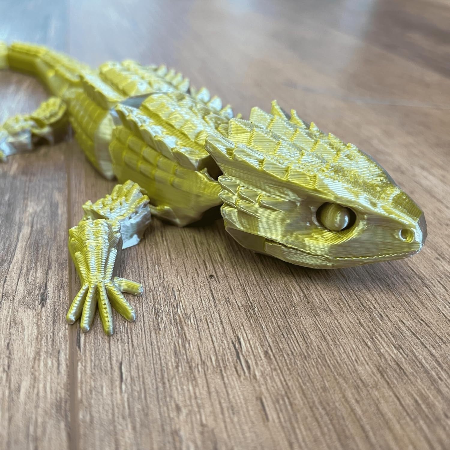 Golden Lizard Fidget Articulated Colour Changing Sensory Toy