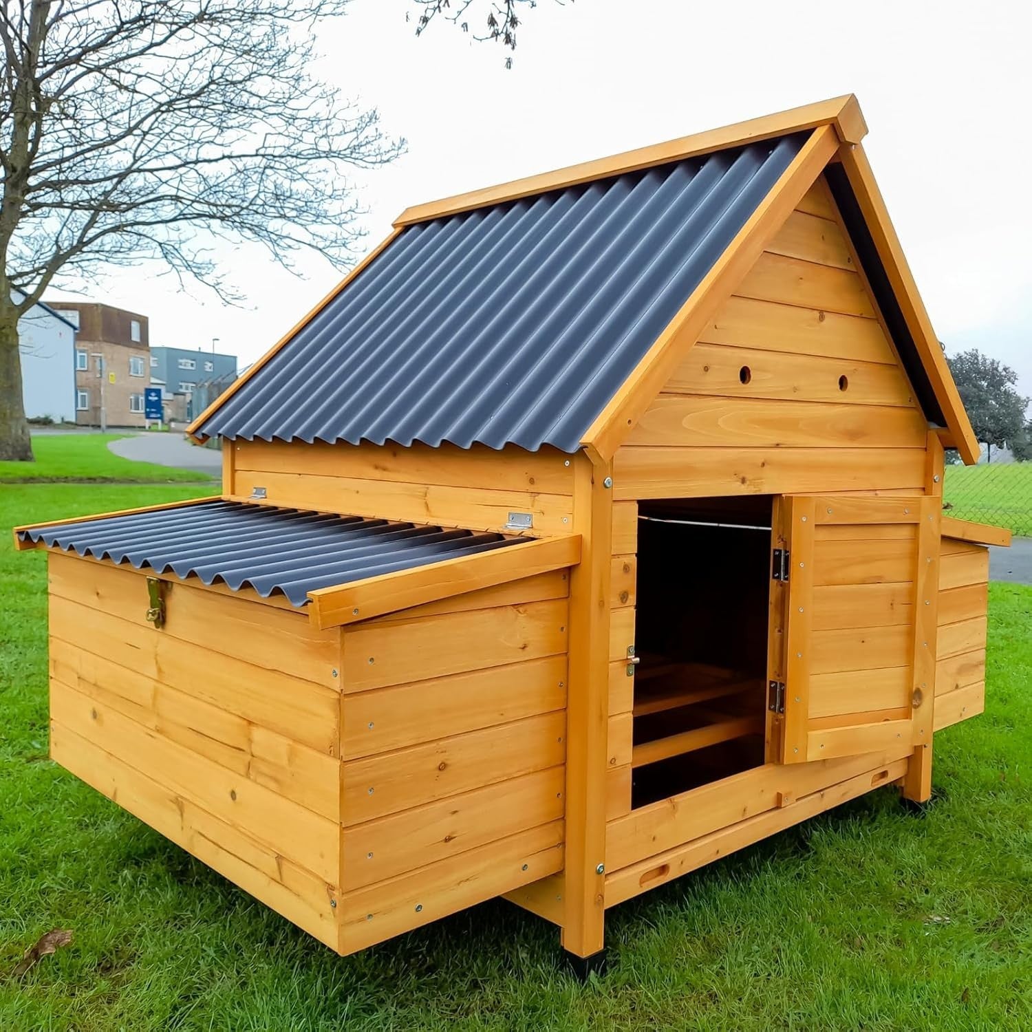 Large Wooden Chicken Coop Eco Roof Dual Pull Out Trays Nest Box 6–8 Birds