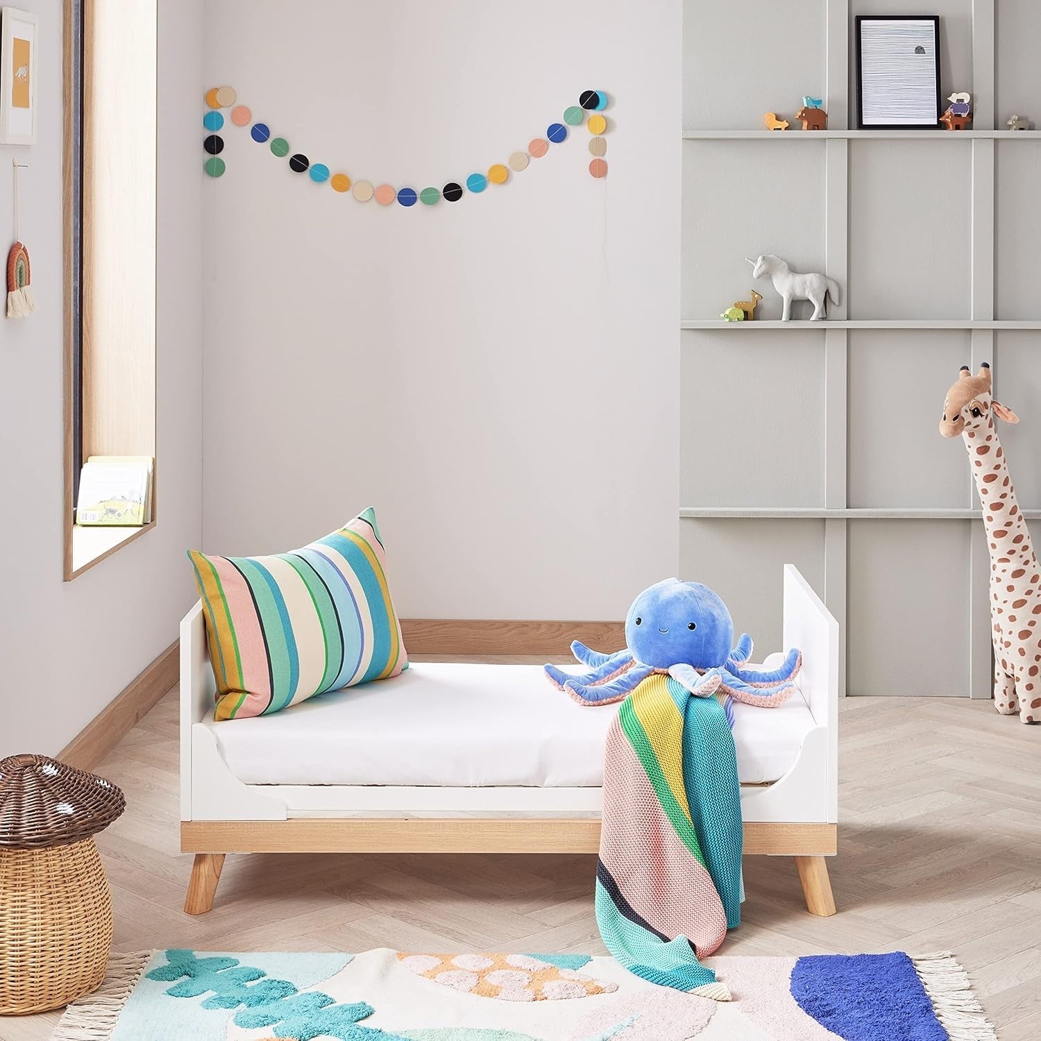 Convertible White Baby Cot Bed 3 Height Adjustable Toddler Bed 125x66x89 cm