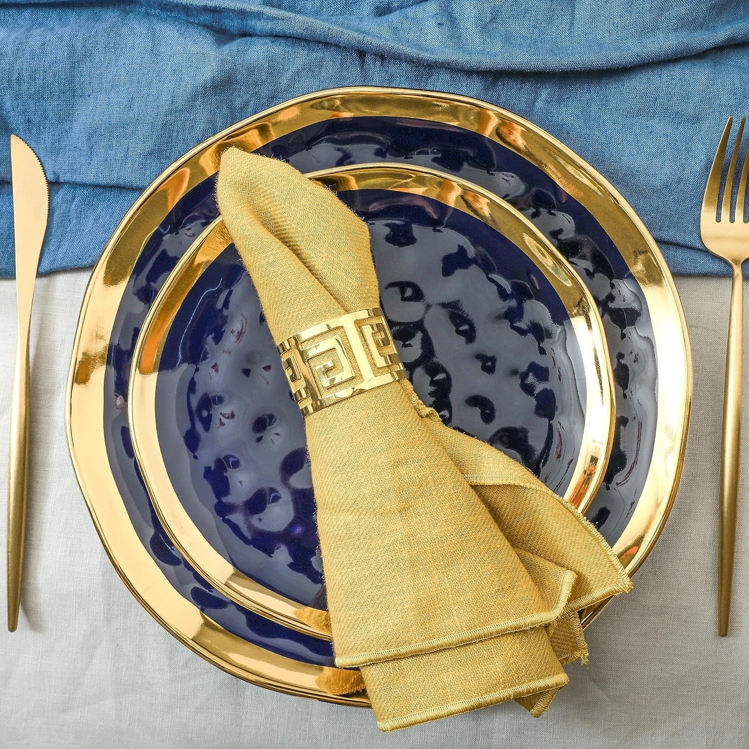 Blue Porcelain Dinnerware Set 16 Piece Service for 4 Gold Rim Plates