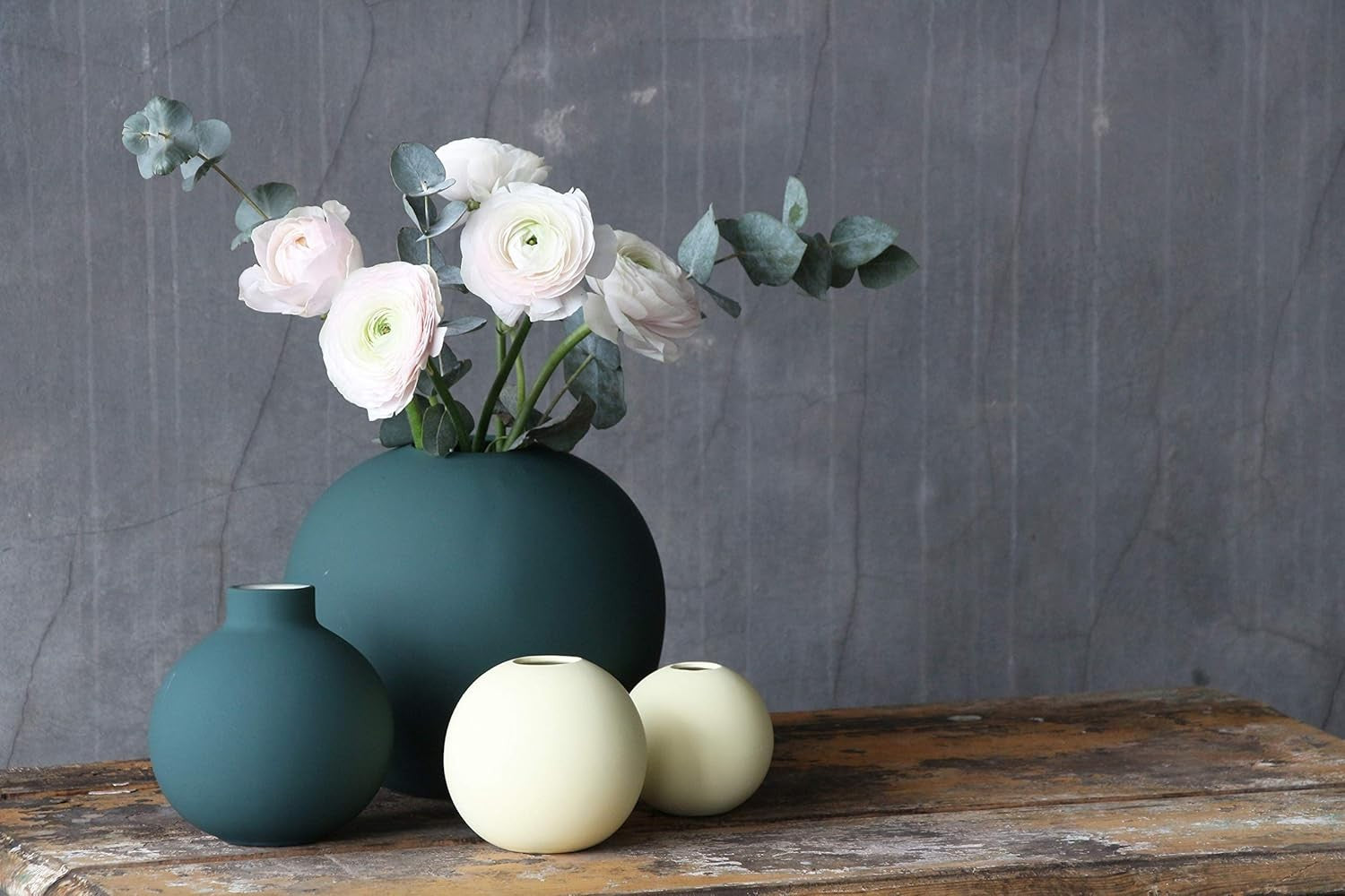 Dark Green Ceramic Ball Vase 20cm Modern Round Table Home Decor