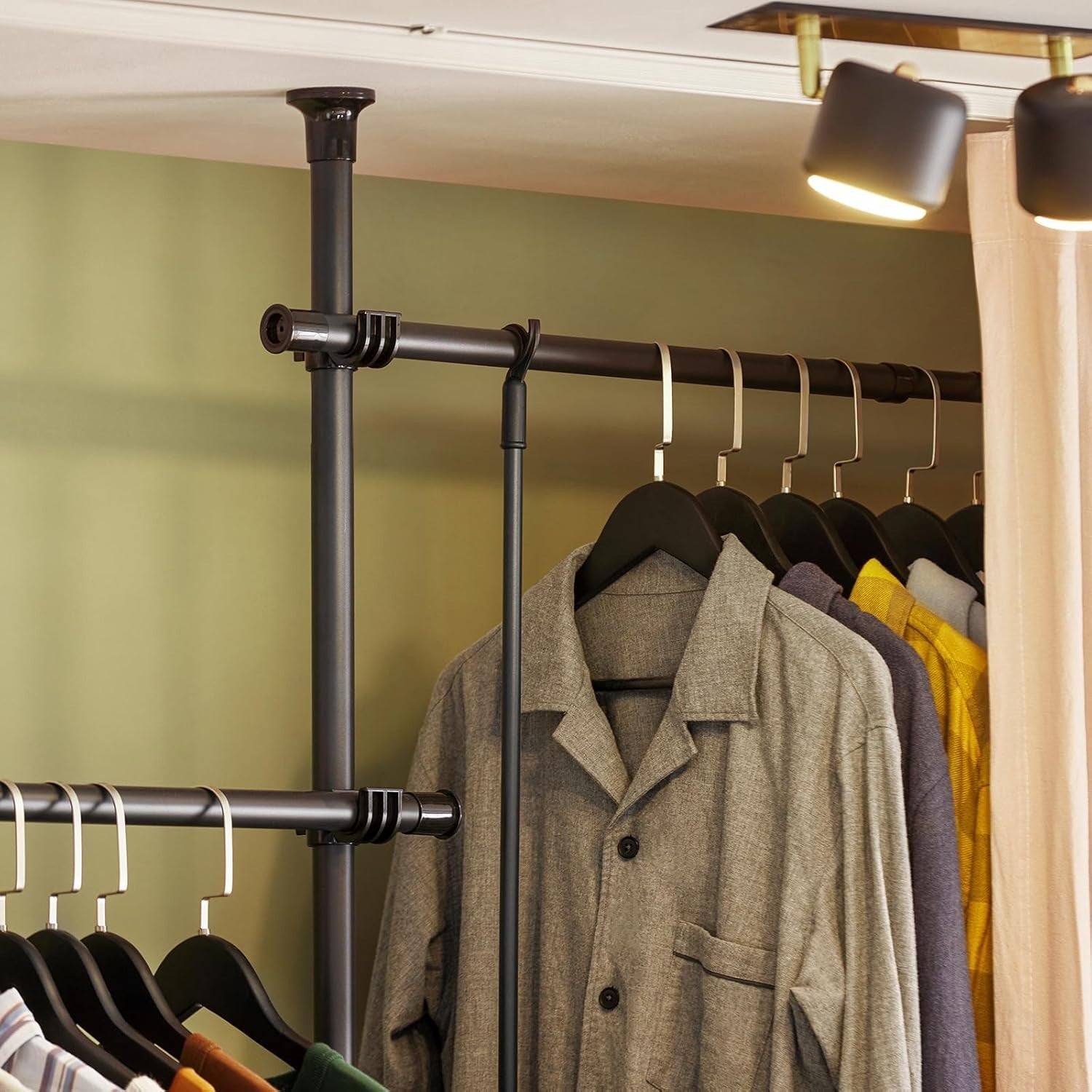 FRG34 Telescopic Clothes Rail Black Heavy Duty Open Wardrobe