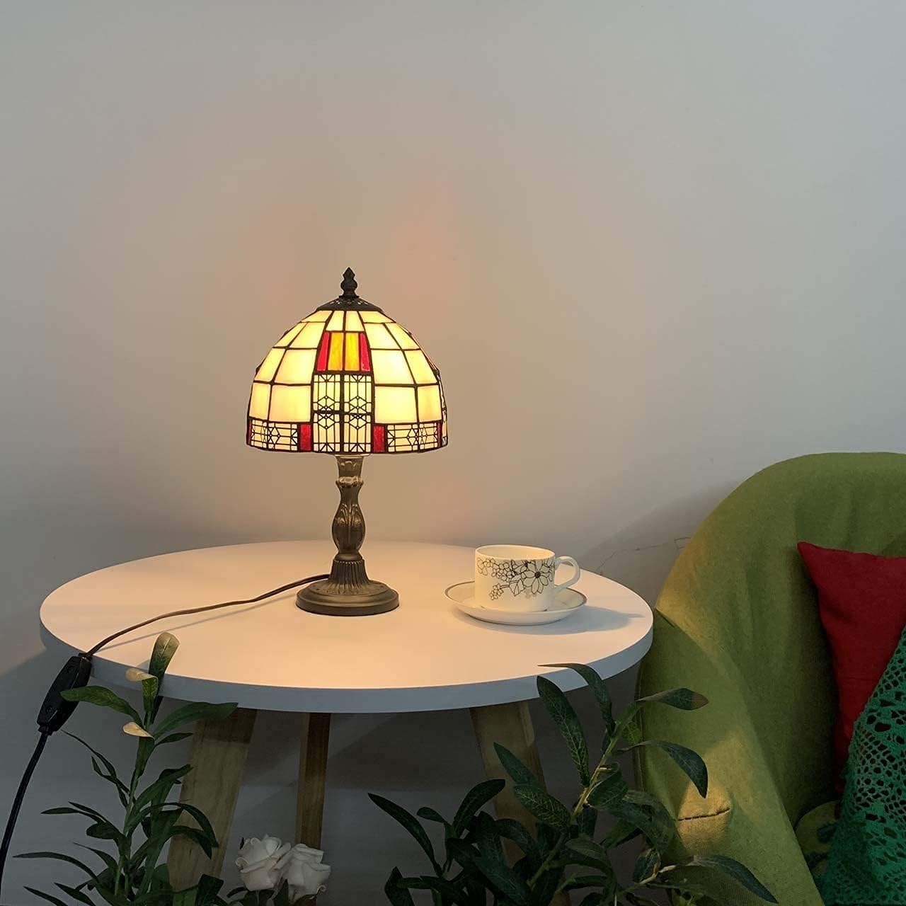 Stained Glass Tiffany Style Table Lamp with 8" Shade, Antique Look, 33cm High