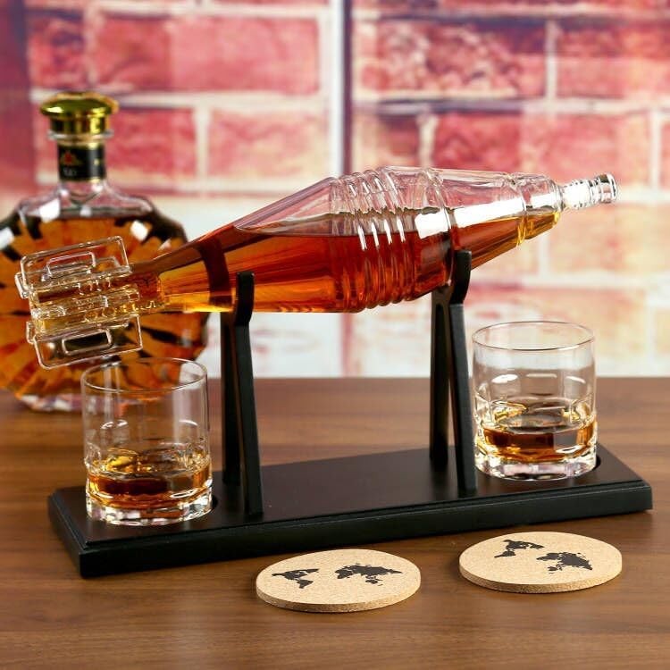 Whiskey Decanter Set 750ml Bottle Holder with 2 Glasses | Luxury Bar Gift Men
