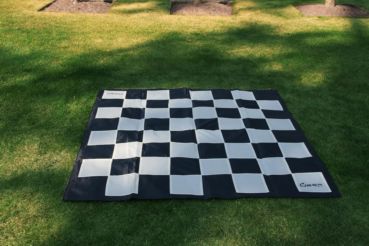 Large 30cm Outdoor Garden Chess Set – Durable All-Weather Pieces & Storage Bag