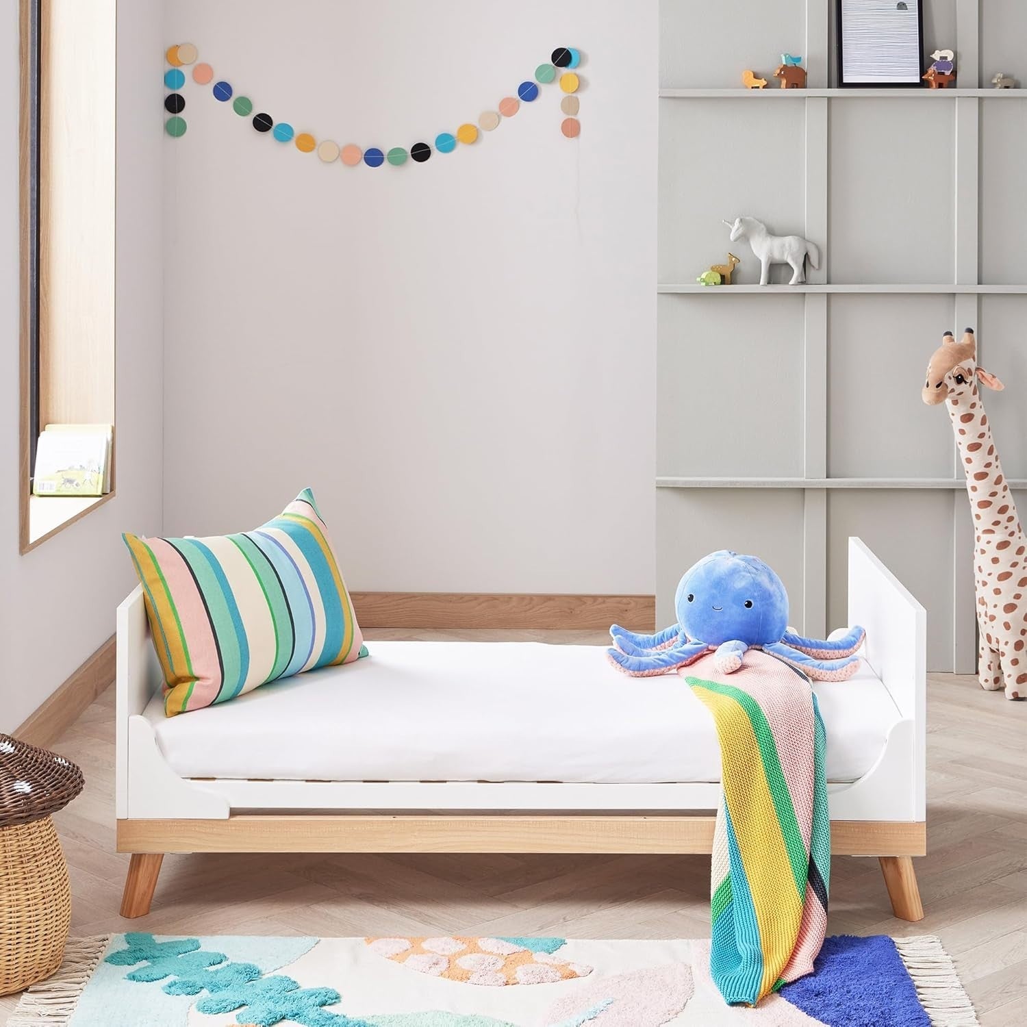 Convertible White Baby Cot Bed 3 Height Adjustable Toddler Bed 145x76x89 cm