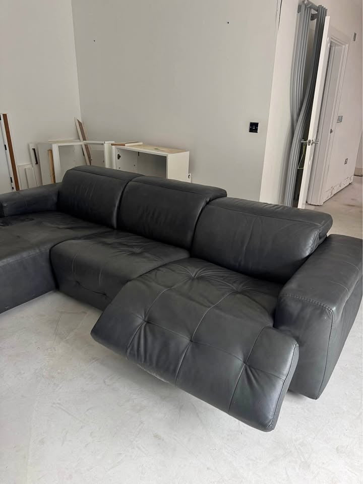 Natuzzi Black Leather Recline Corner Sofa (PTP)