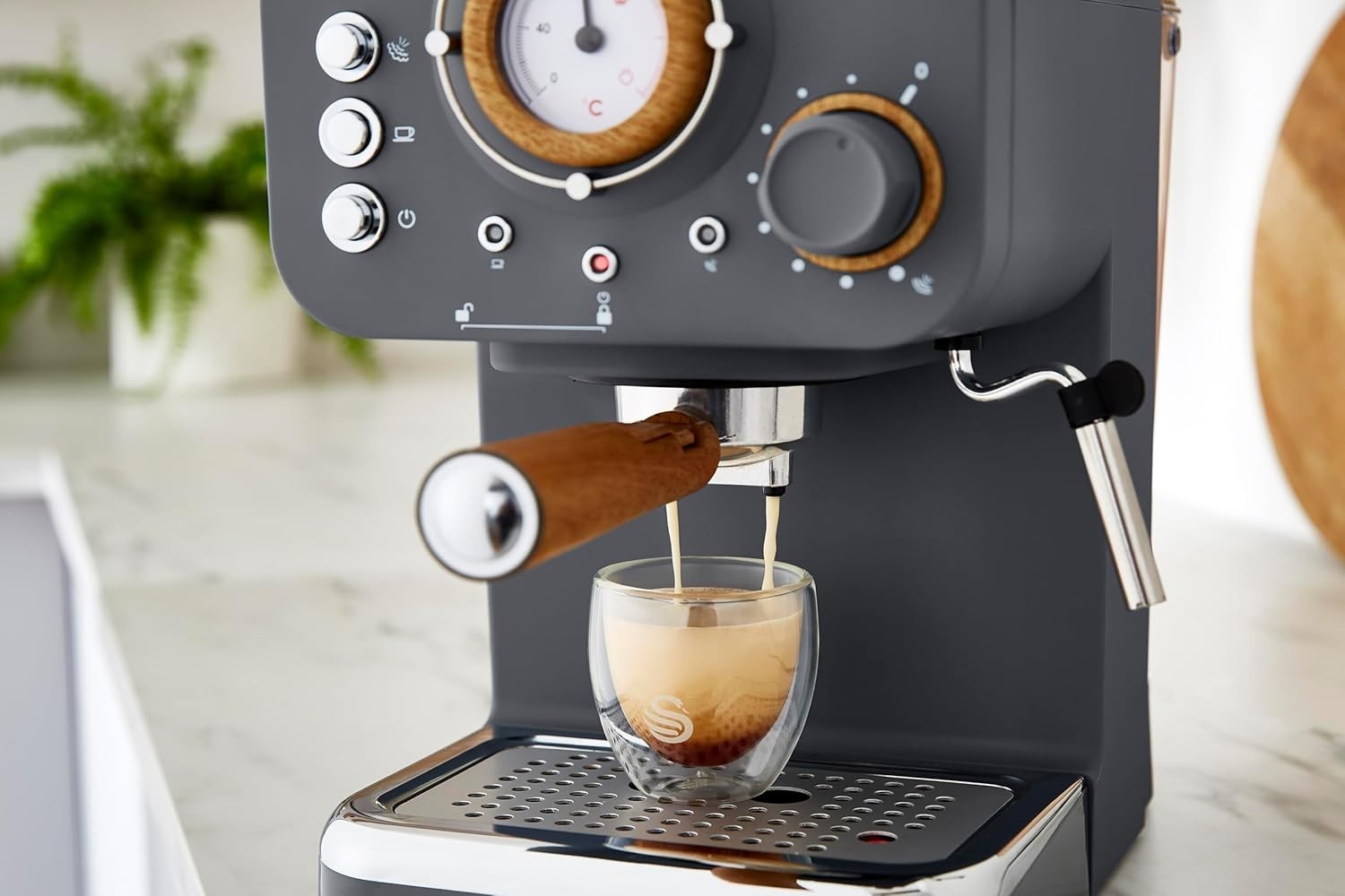 Nordic Espresso Coffee Machine 15 Bar Pressure Milk Frother 1.2L Retro Grey