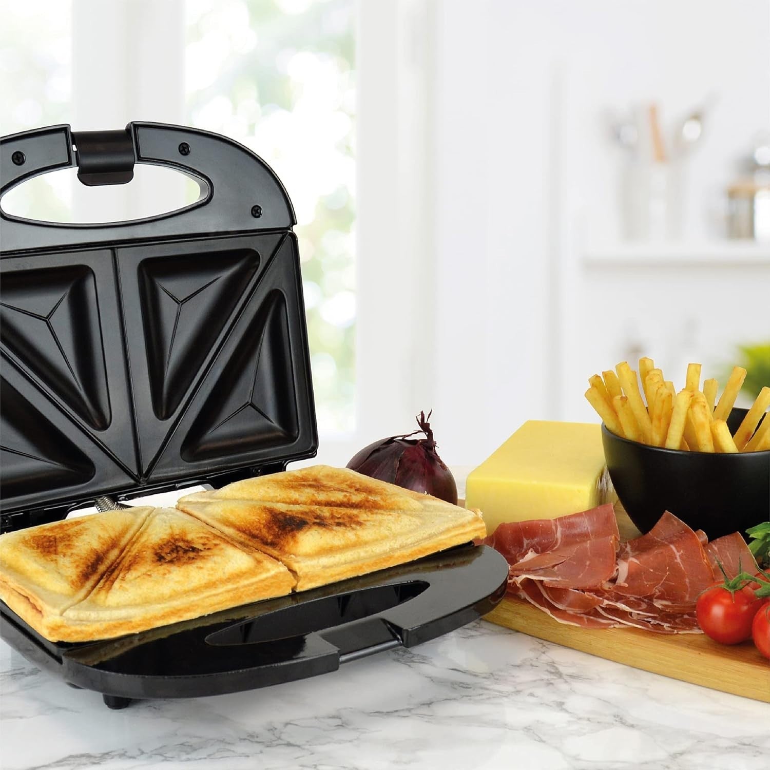 2 Slice Sandwich & Omelette Maker Non-Stick Portable Black Ceramic