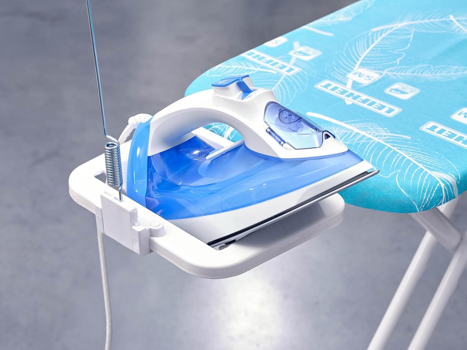 Compact Ironing Board 120x38cm Steam Fast Ironing Height Adjustable