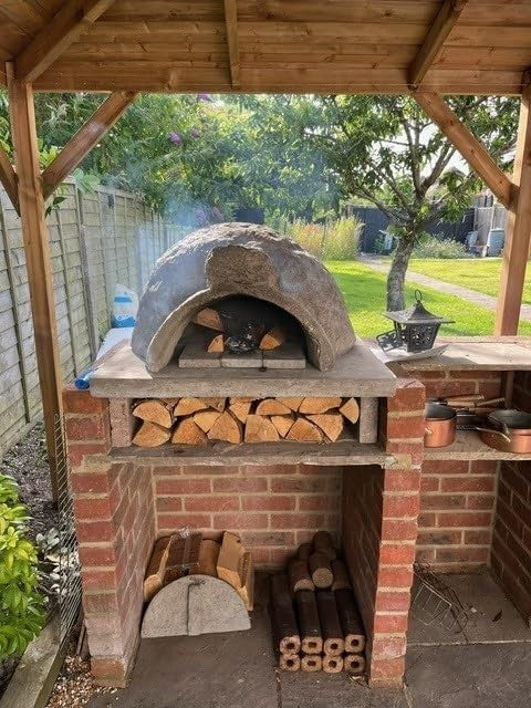 Traditional Wood Fired Outdoor Pizza Oven | Rustic Stone Garden Oven for BBQ