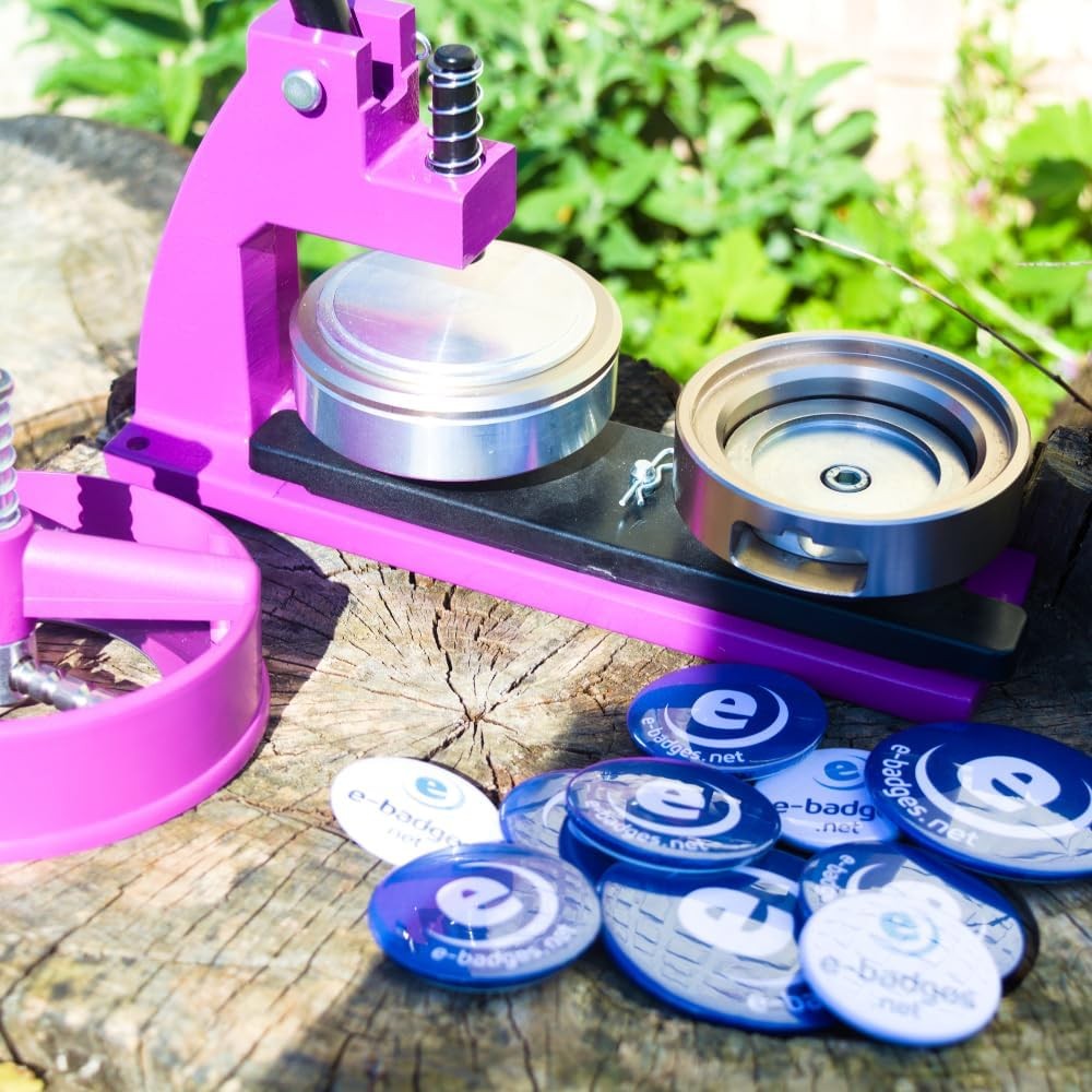 Badge Making Machine 38mm Metal Button Press Kit with 250 Badges