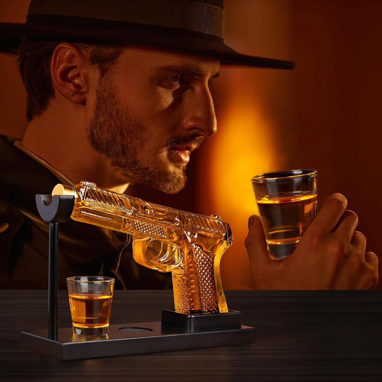 Gun Whiskey Decanter Set with Shot Glasses 275ml Novelty Gift for Men Bar