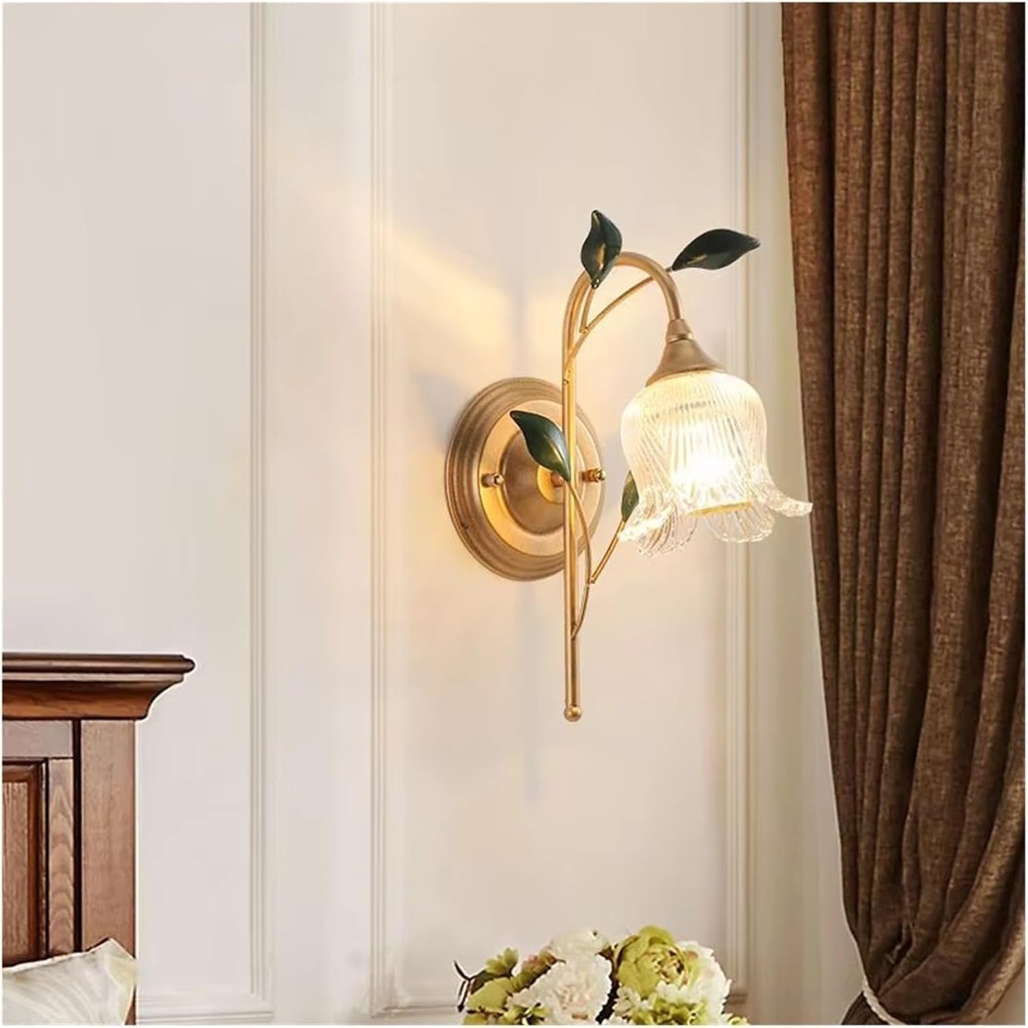 Vintage Bronze Wall Lamp with Glass Shade, Adjustable, 10x10x10 cm