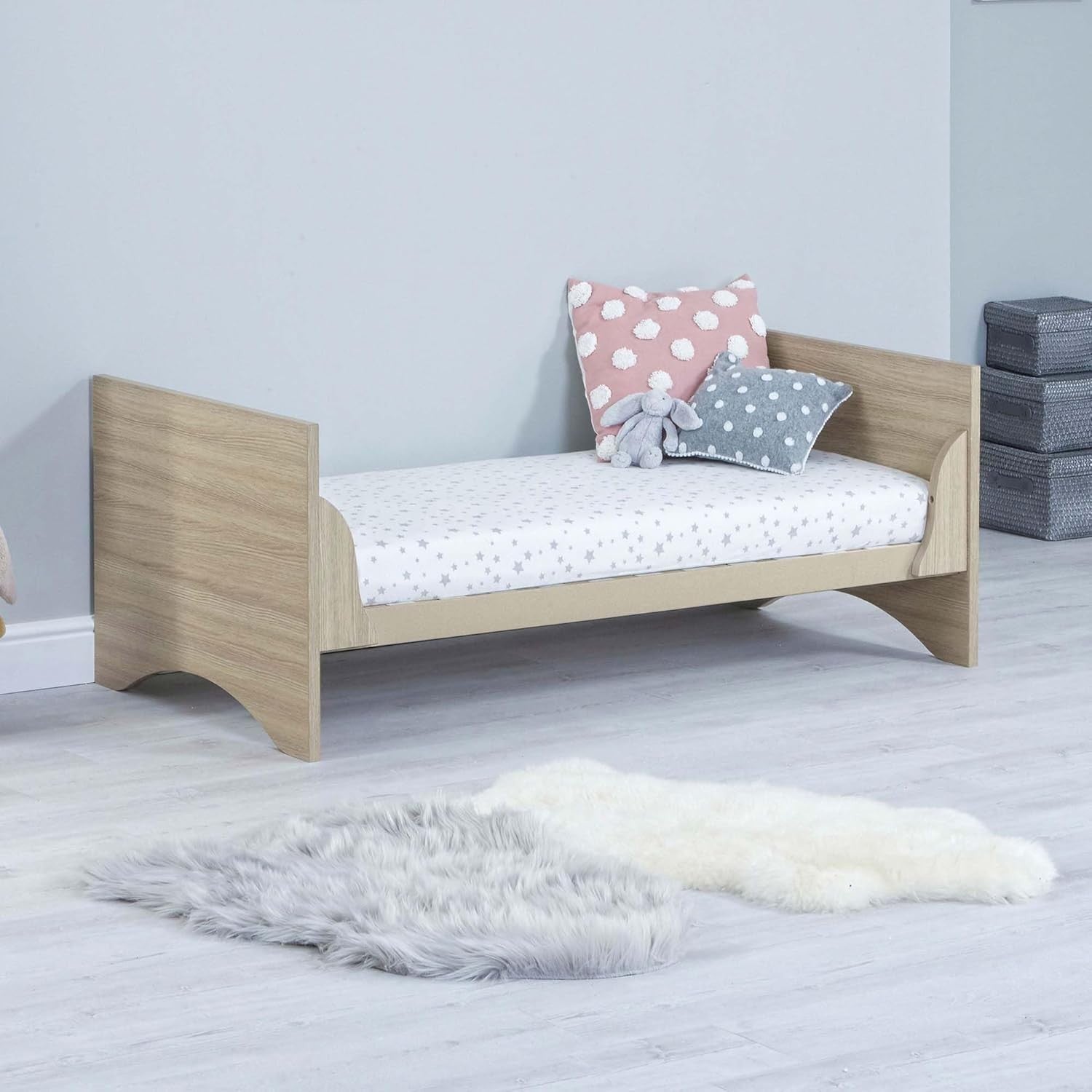 Convertible Baby Cot Bed Toddler Bed Adjustable Mattress Height Oak