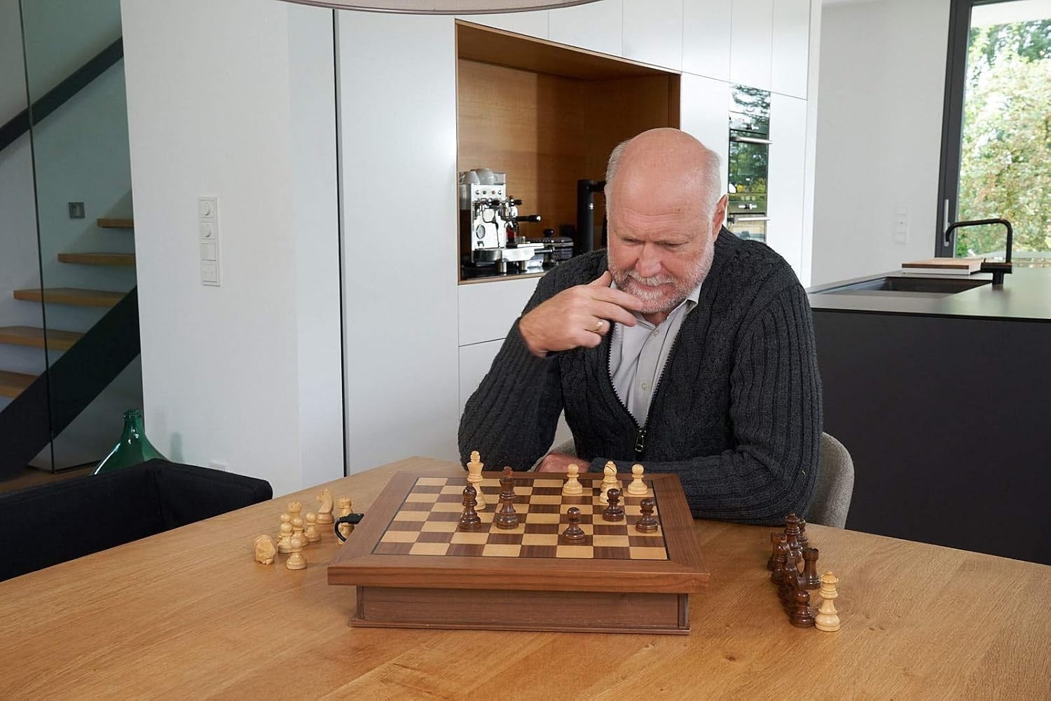 Luxury Wooden Electronic Chess Set with Modular System & Premium Pieces (M)