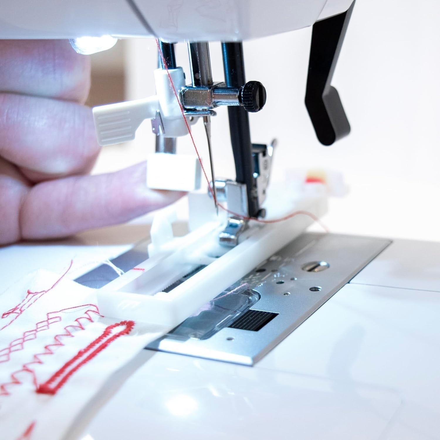 Computerised Sewing Machine 200 Stitches LCD Extension Table Kit