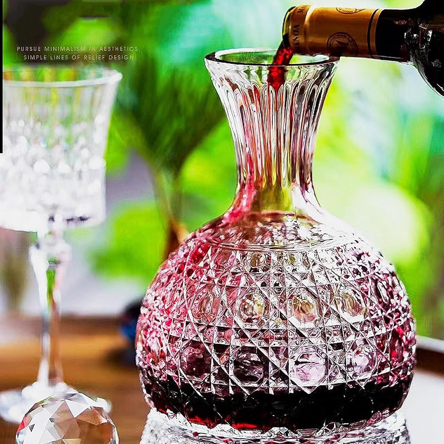 Luxury 1.5L Crystal Wine Decanter 360° Rotating Aerator Relief-Cut Design