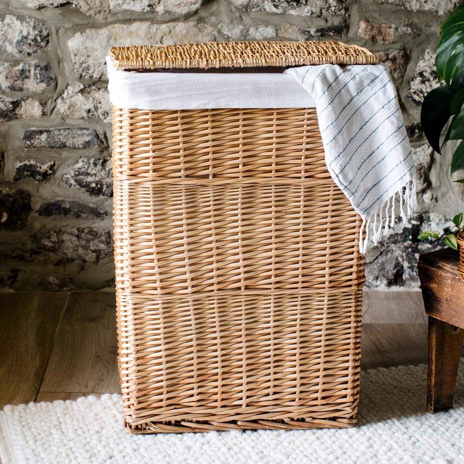 Large Wicker Laundry Basket with Lid & Washable Liner – Natural Willow Hamper